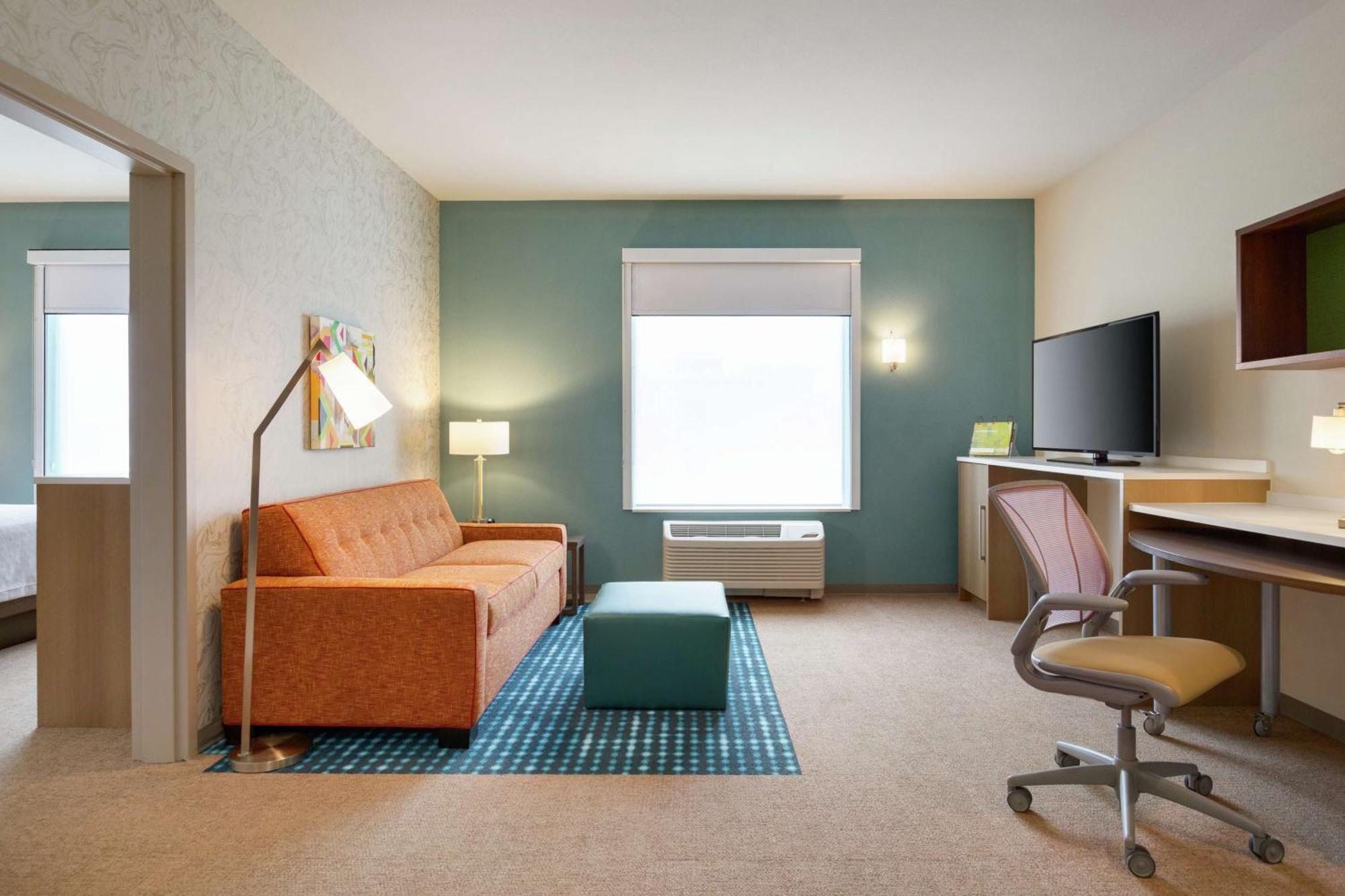 One-Bedroom King Suite - Non-Smoking