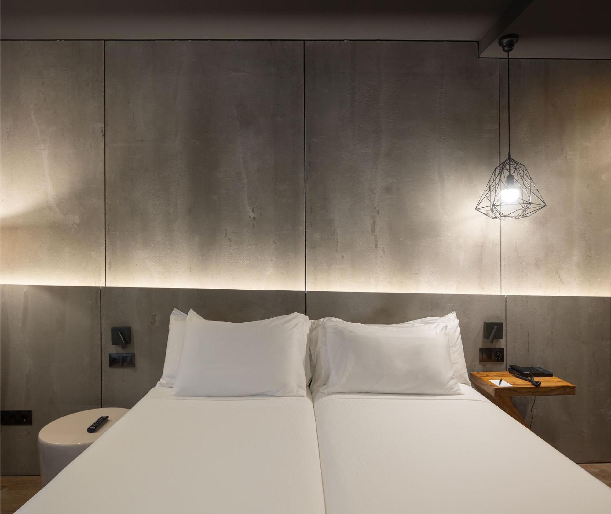 Chambre Double - Vue sur Rue