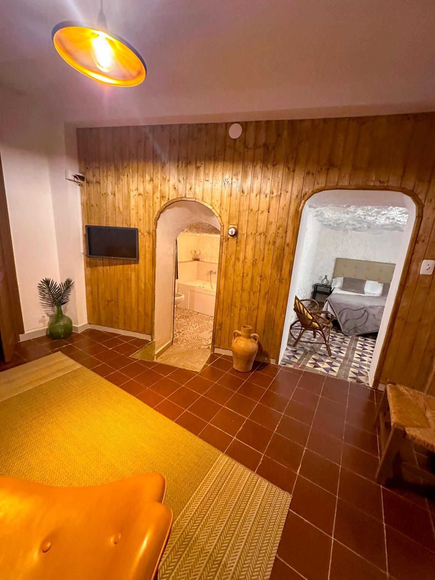 Cave Double Room with Spa Bath,1502742679:JPEG