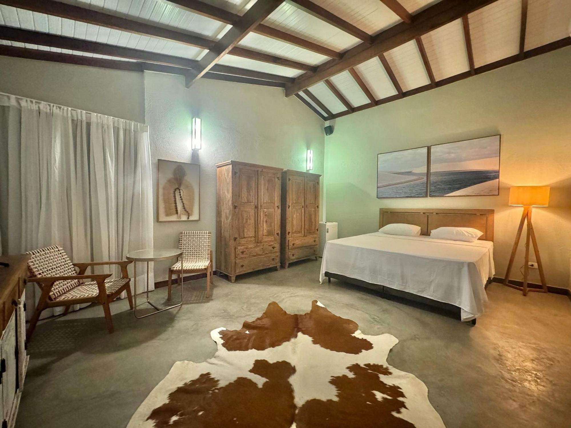 Suíte com Cama King-size e Vista do Mar