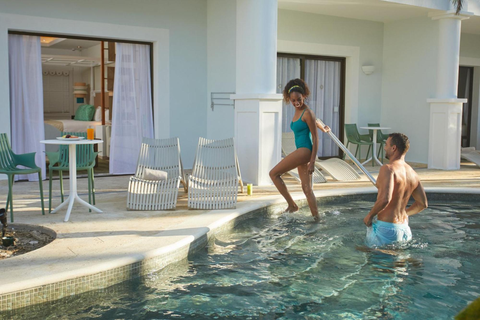 Suite Júnior com Acesso Direto à Piscina (1 Adulto)