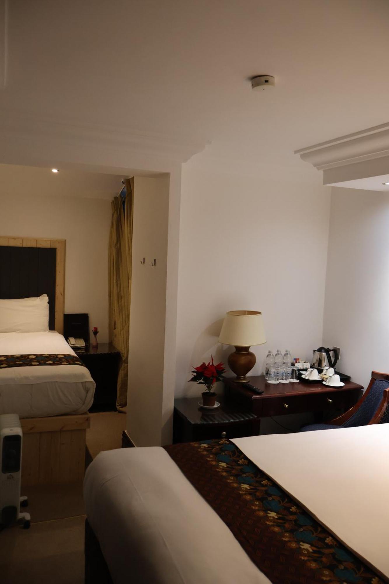 Deluxe Double Room,1516339915:JPEG