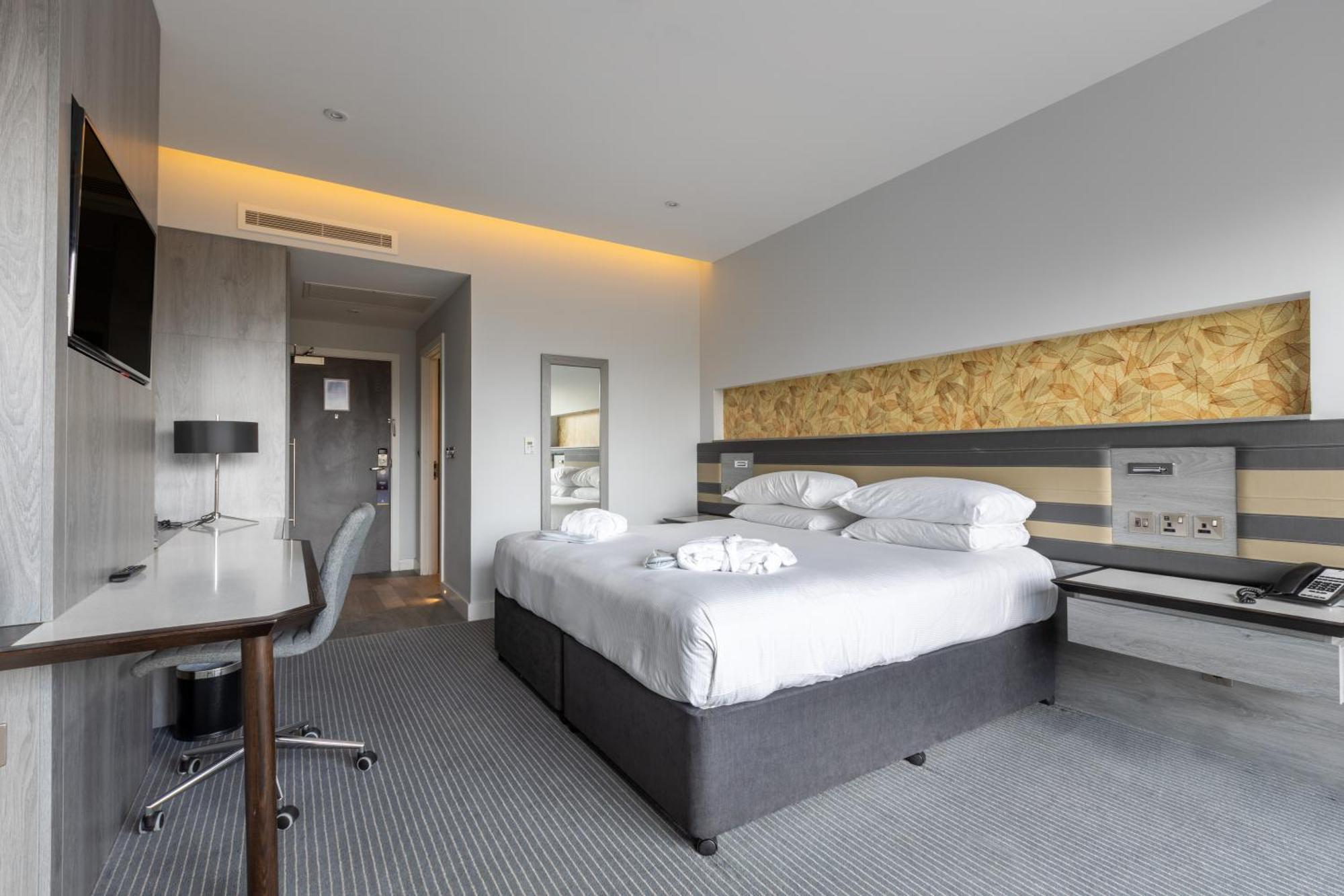 Deluxe Zimmer mit Kingsize-Bett und Aussicht