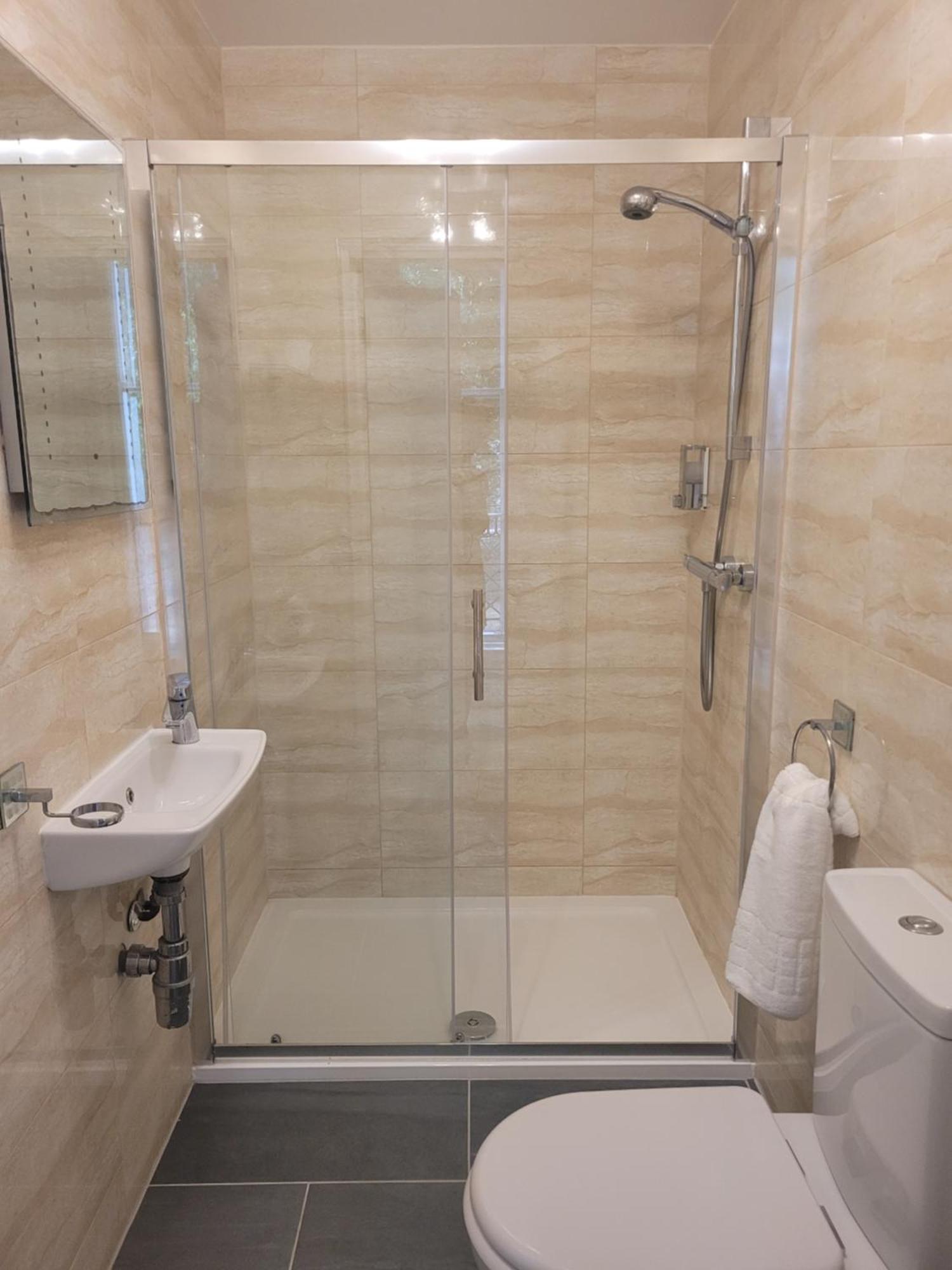 Single Room En Suite,1590334829:JPEG