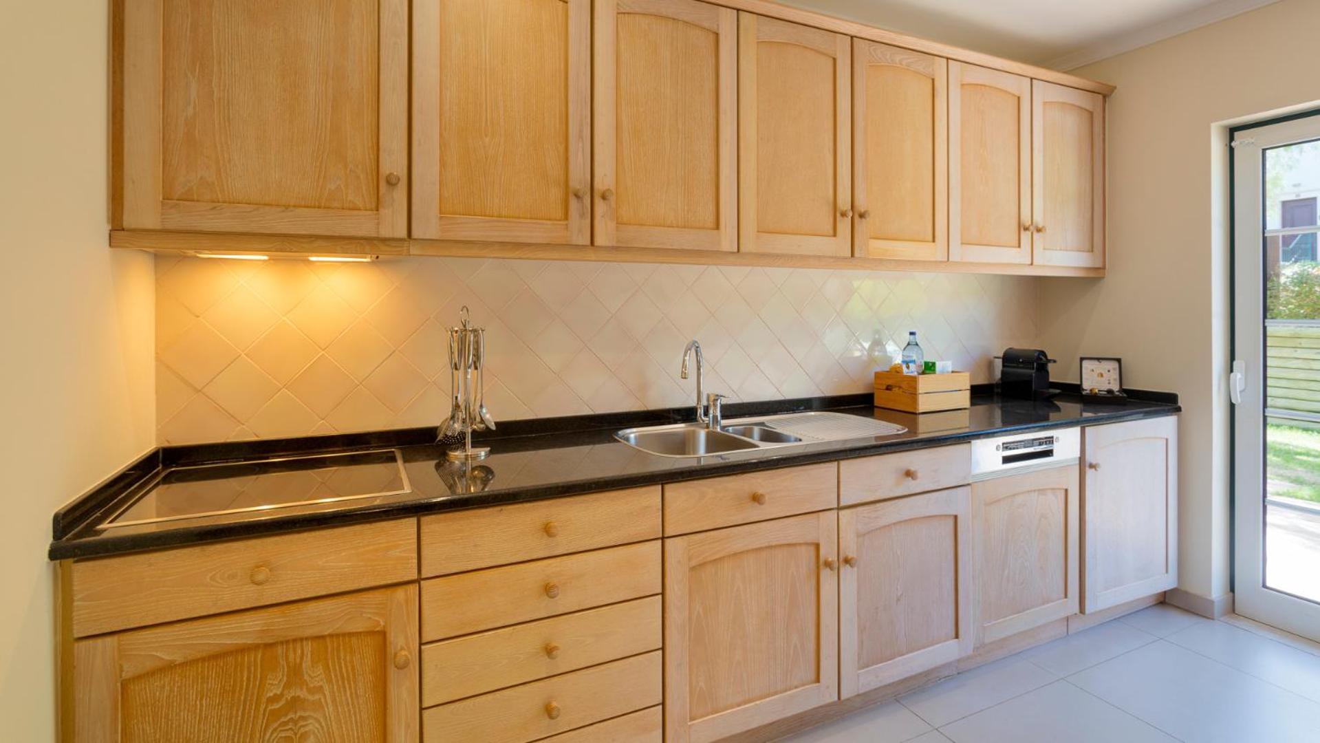 Moradia Superior com 2 Quartos e Piscina