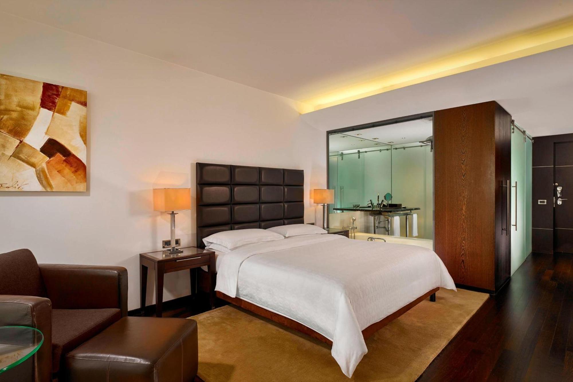 Chambre Lit Queen-Size Club avec Accès au Salon Club et au Spa