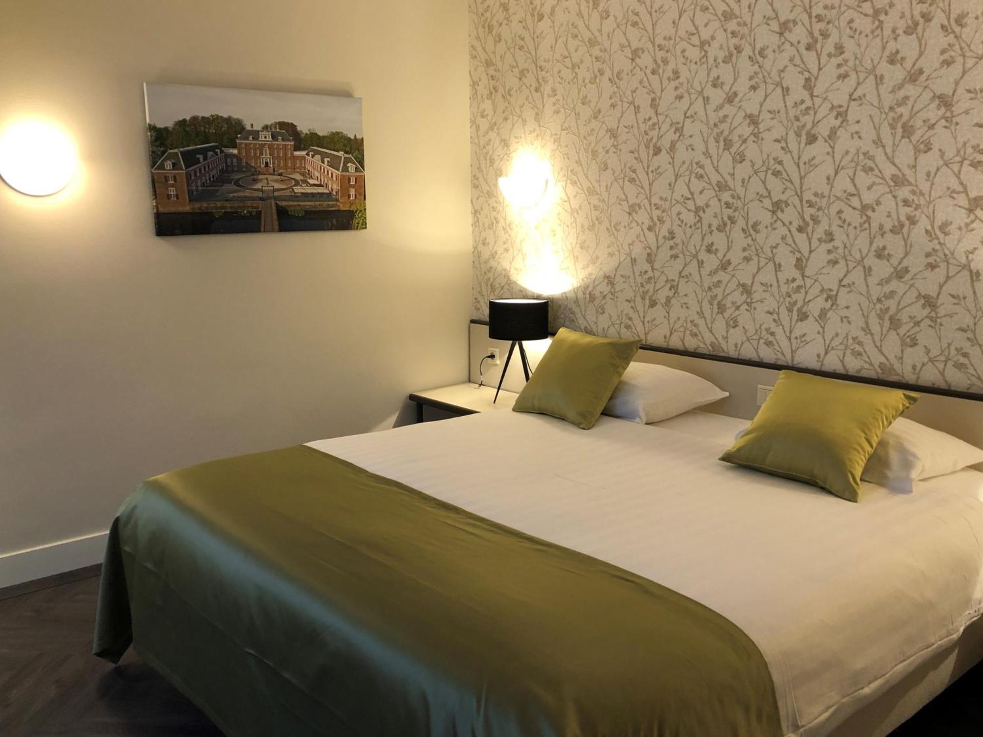 Deluxe Double Room,1656171866:JPEG