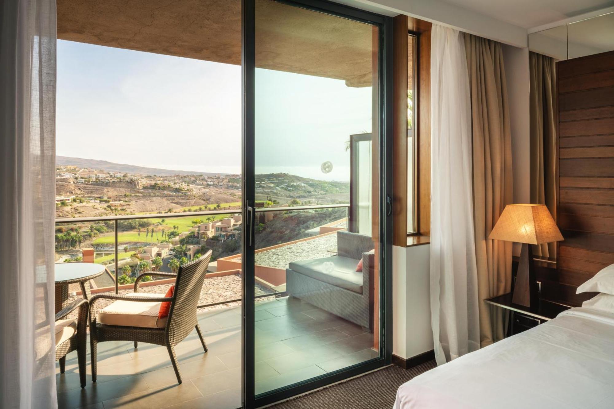 Deluxe Double Room with Balcony and Golf Course Views