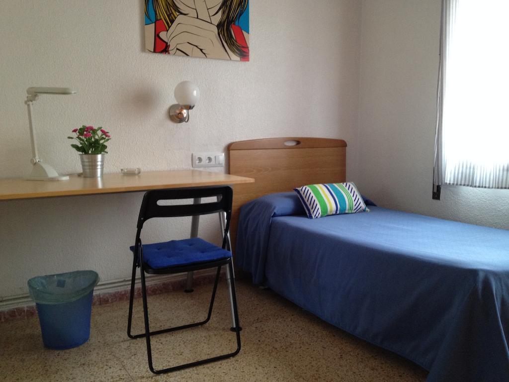 Habitación Individual con baño compartido