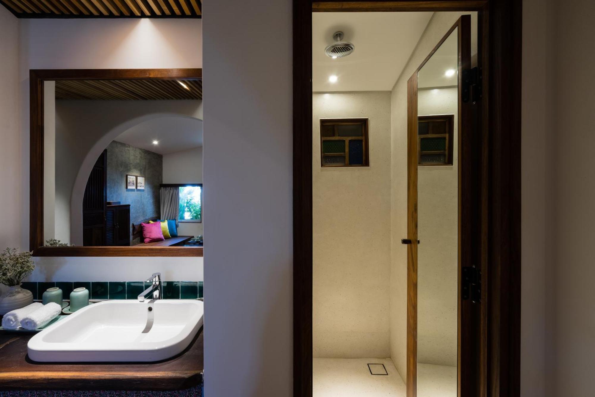 Dong Khoi Doppelzimmer mit Balkon
