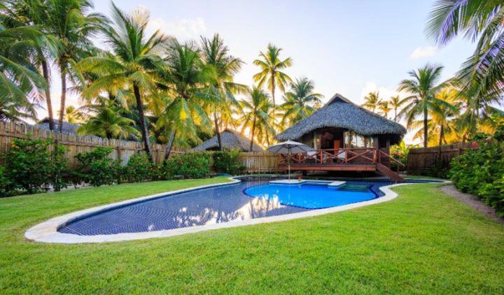 Bungalow Garden,1526356195:JPEG