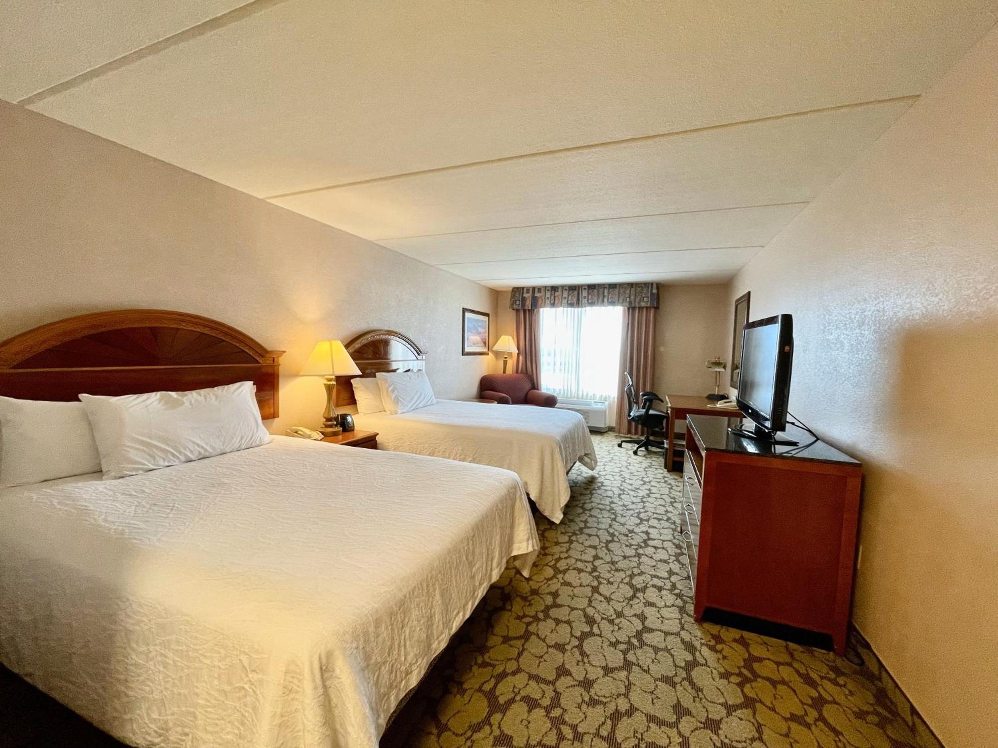 Zimmer mit 2 Queensize-Betten