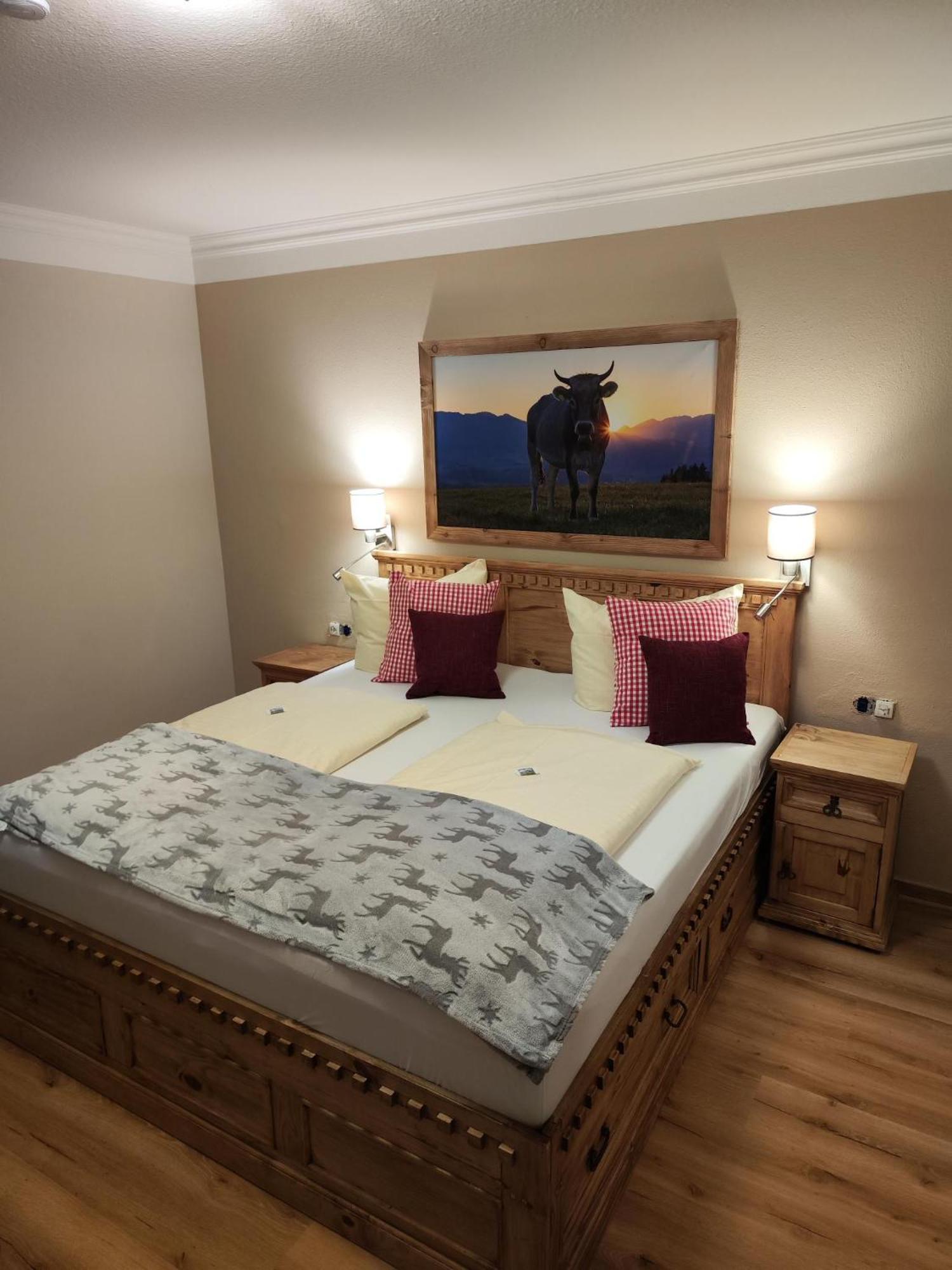 Classic Double Room,1498652710:JPEG