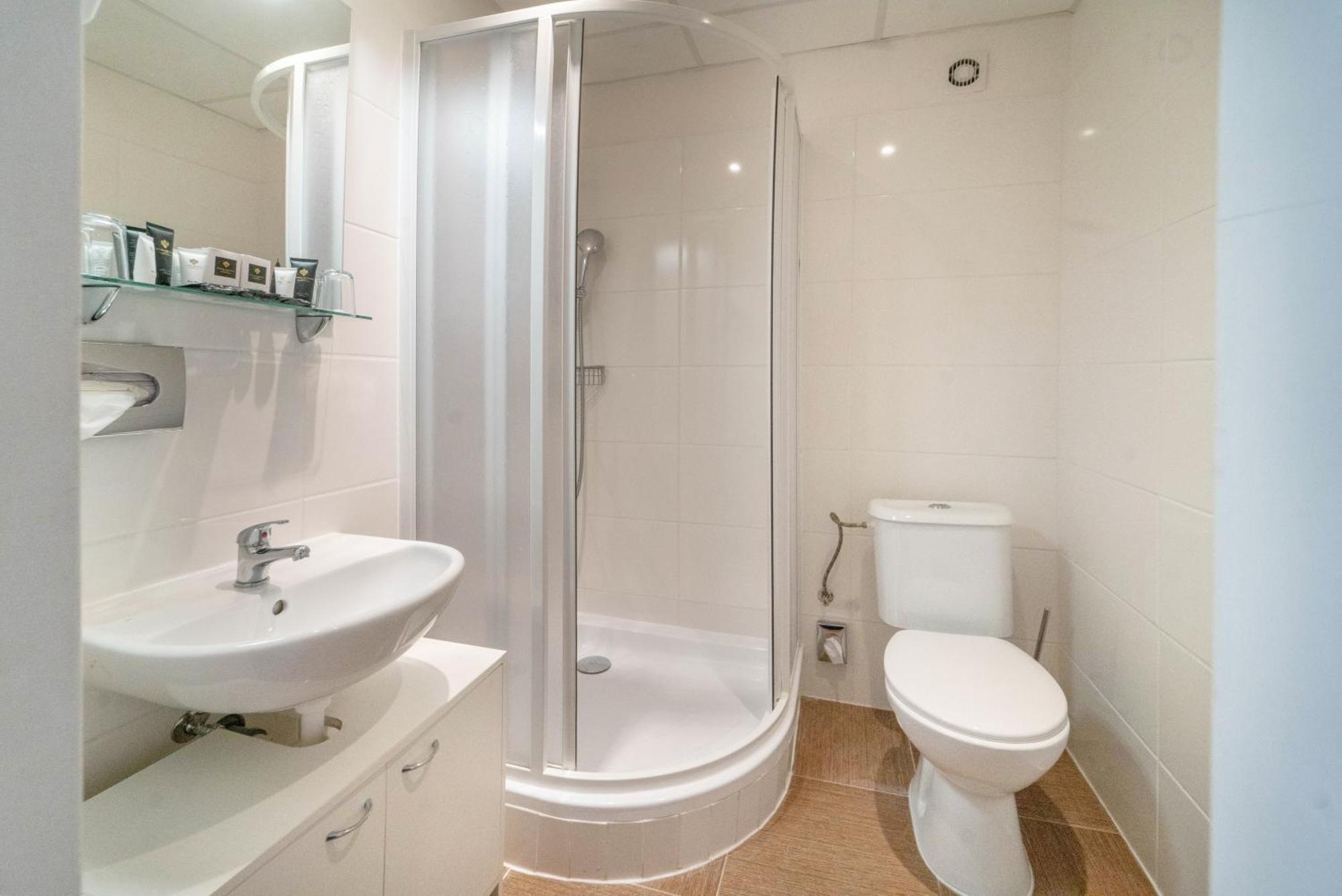 Standard Double or Twin Room,1722917878:JPEG