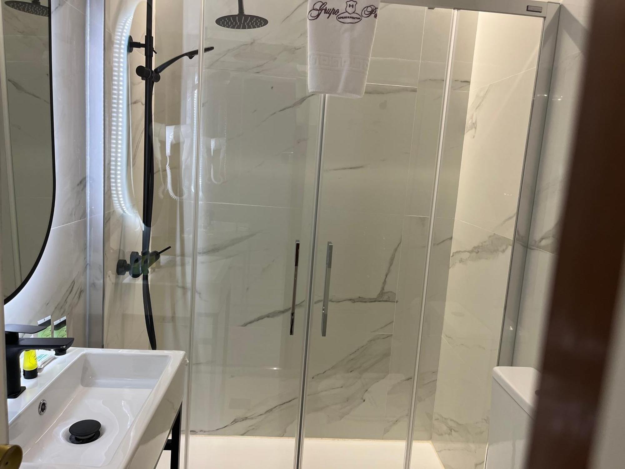Suite con bañera de hidromasaje - Cama extragrande