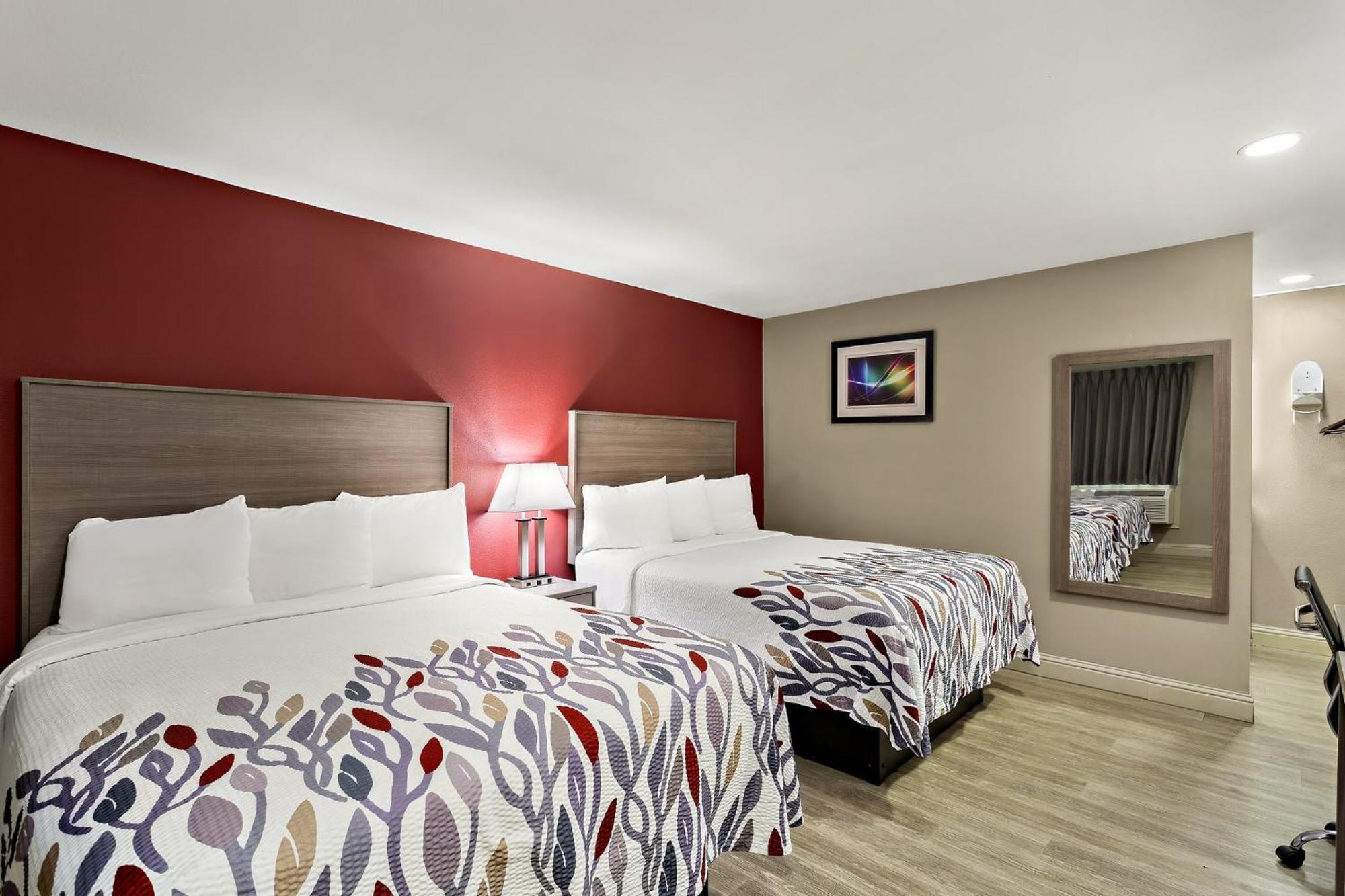 Superior Queen Room Two Queen Beds Smoke,1536299047:JPEG