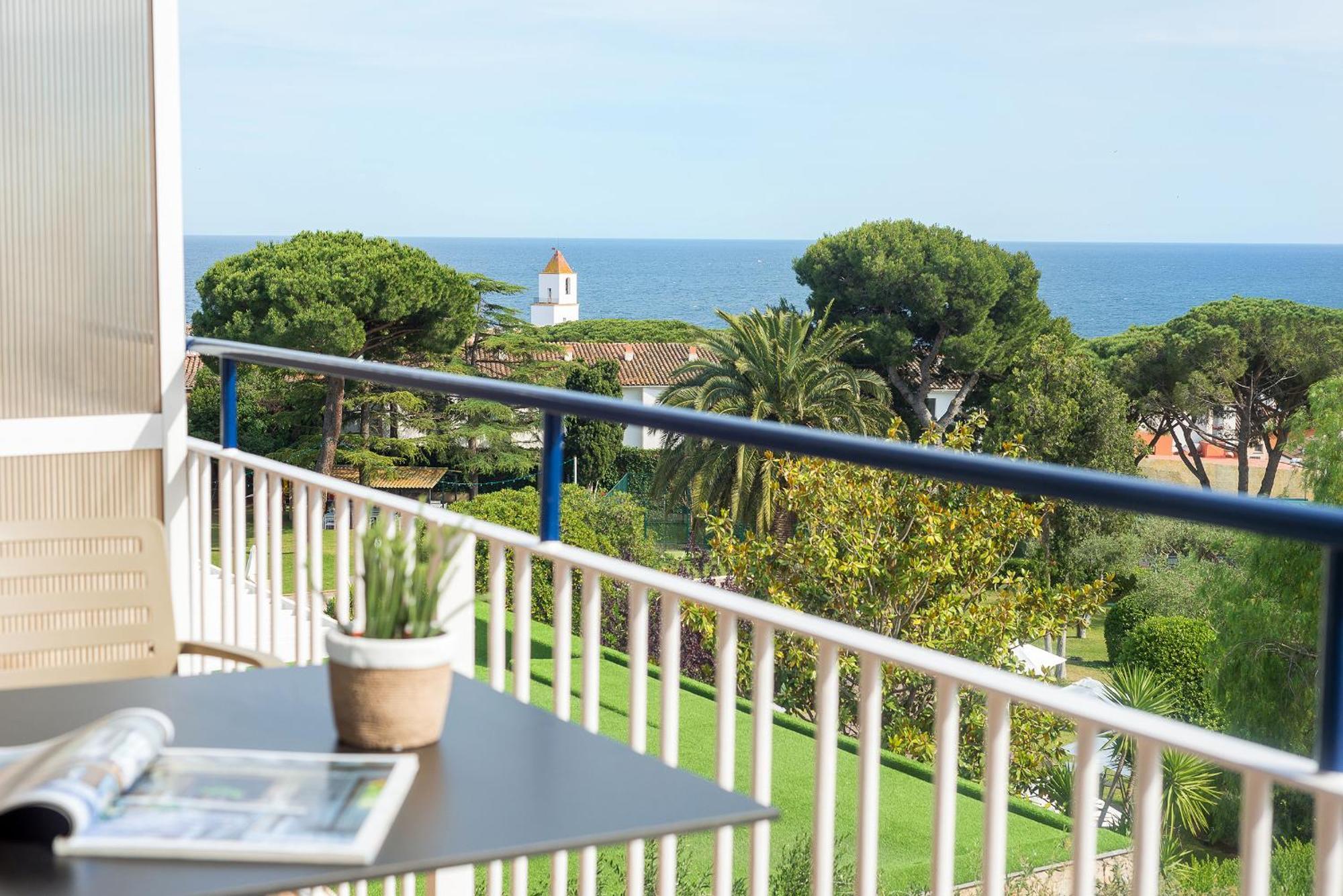 Superior Double or Twin Room with Sea View,1588039941:JPEG