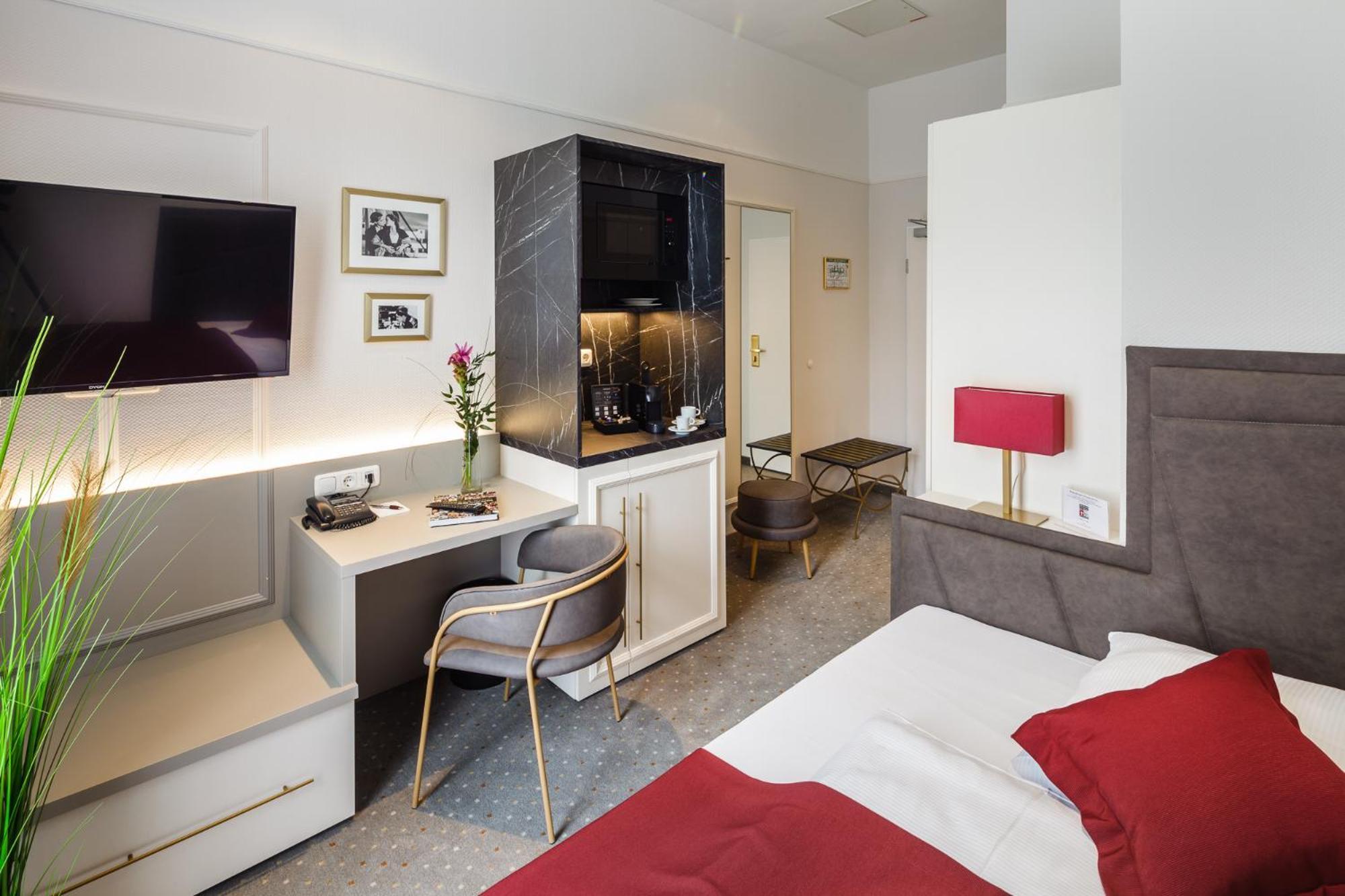 Standard Single Room,1088792065:JPEG
