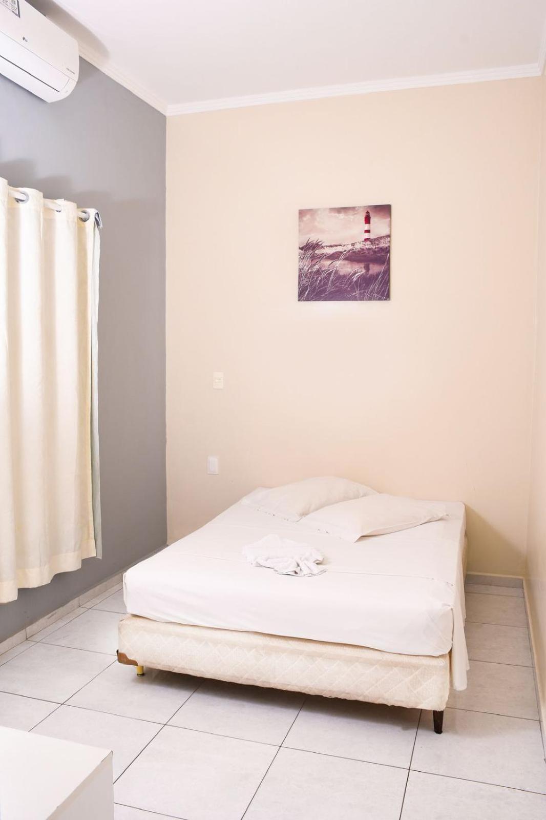 Quarto Econômico