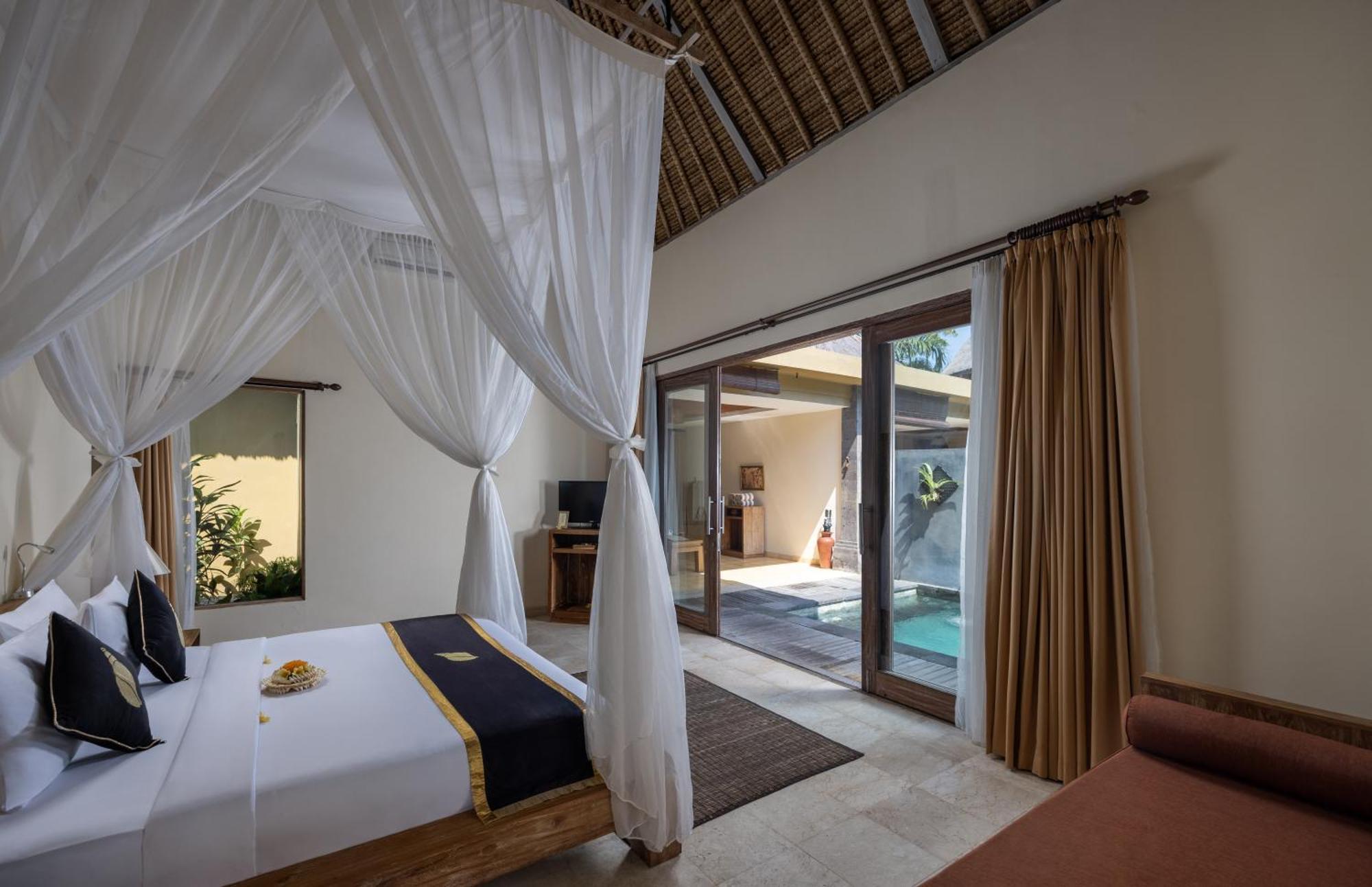 Villa com 2 Quartos e Piscina Privada