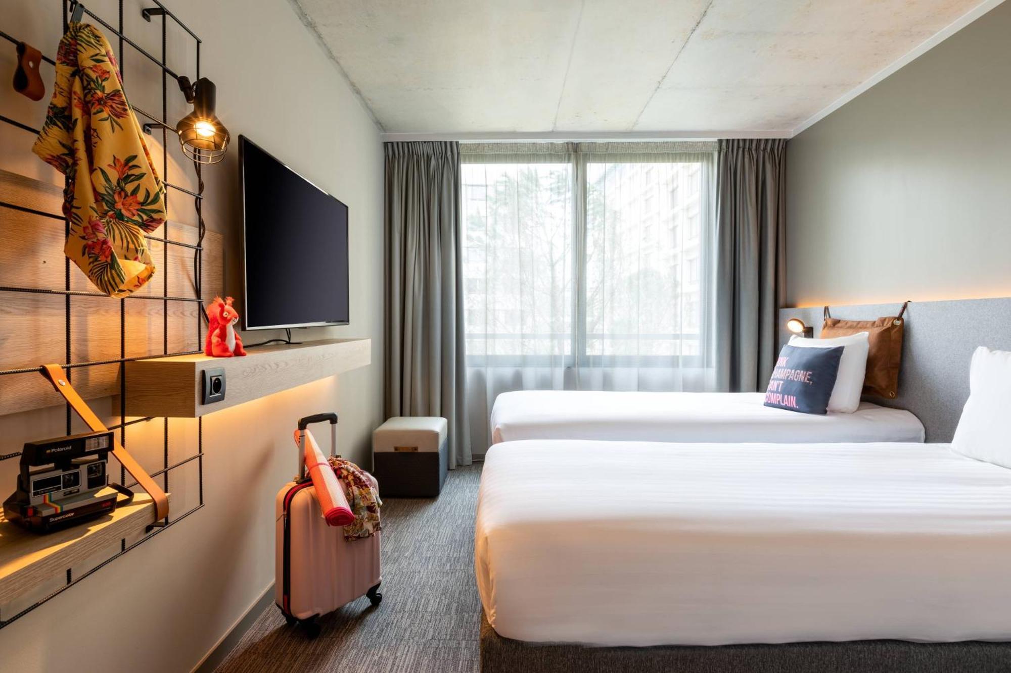 Moxy Sleeper Room with 2 Twin/Single Bed(s),1537526122:JPEG