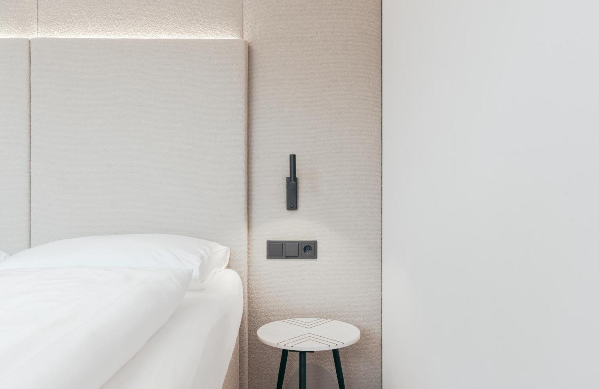 Deluxe Junior Suite,1537583008:JPEG