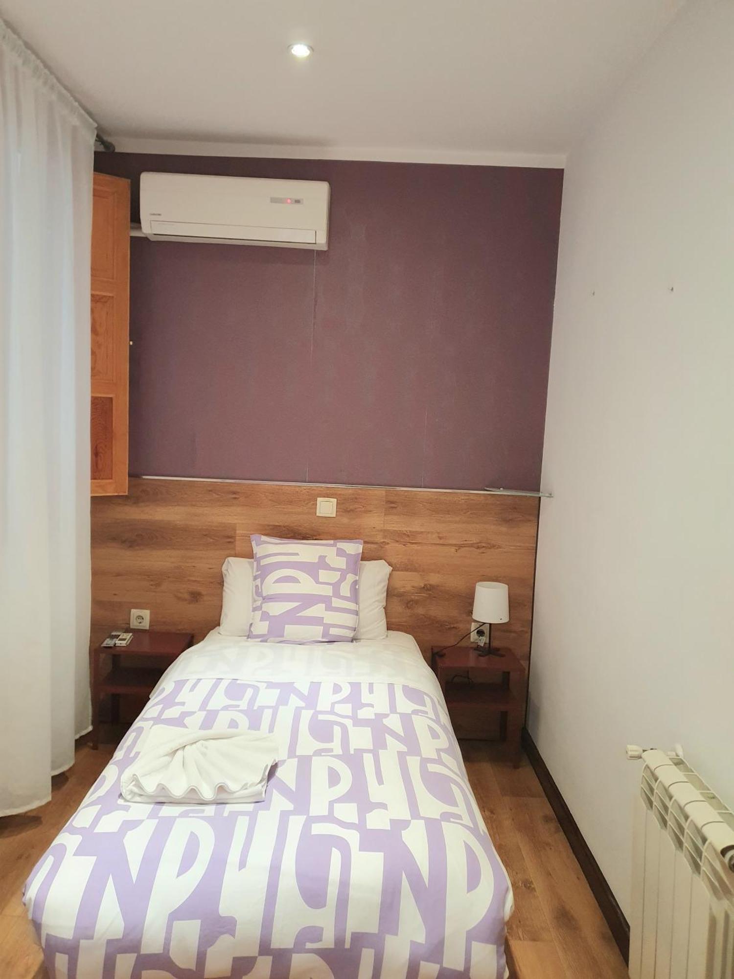 Single Room,1538096101:JPEG
