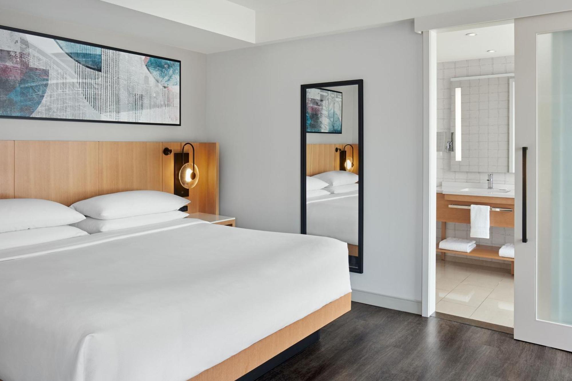 Deluxe Junior Suite,1538555965:JPEG