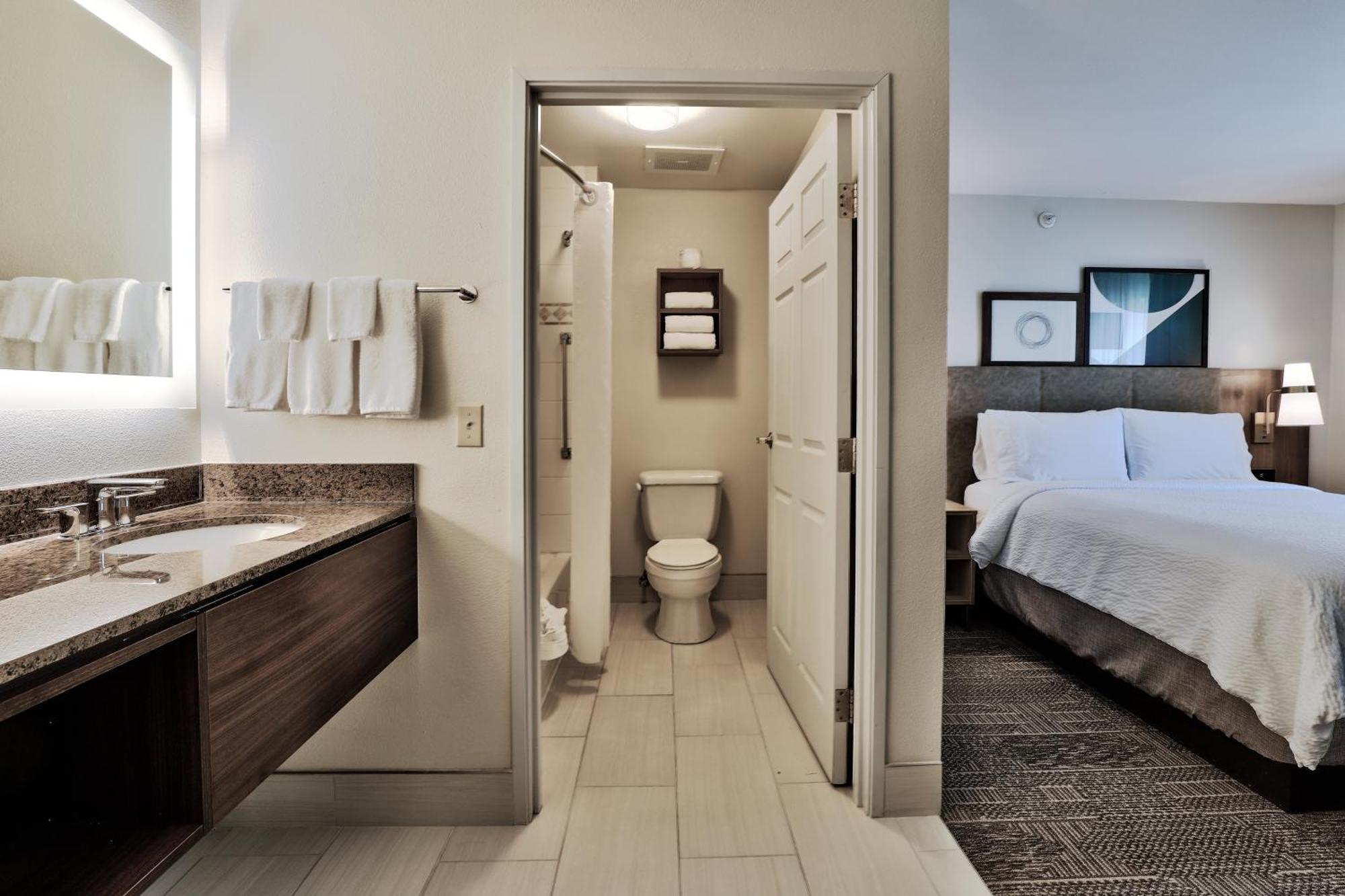 Queen Studio Suite