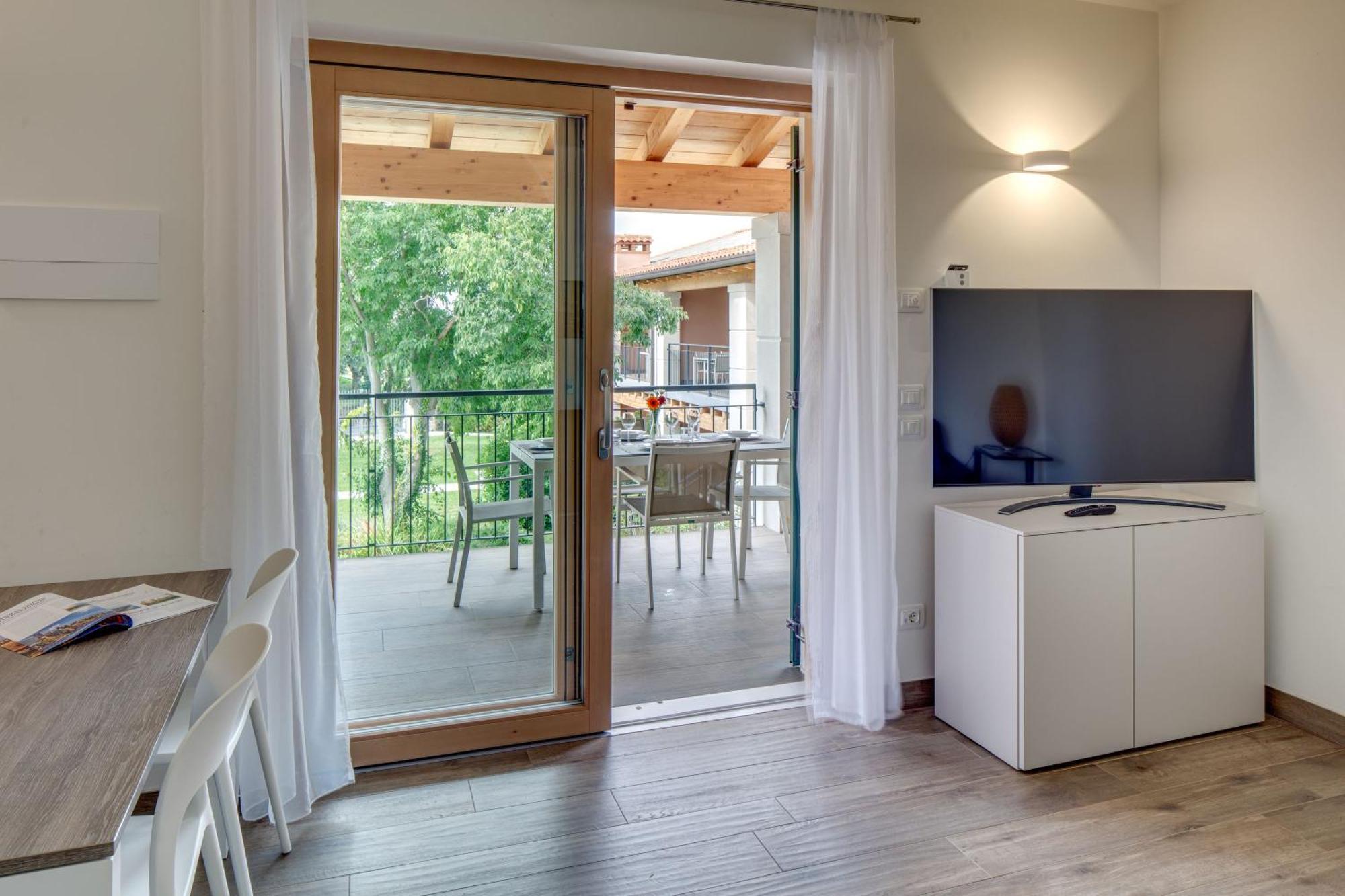 Two-Bedroom Apartment,1539730171:JPEG