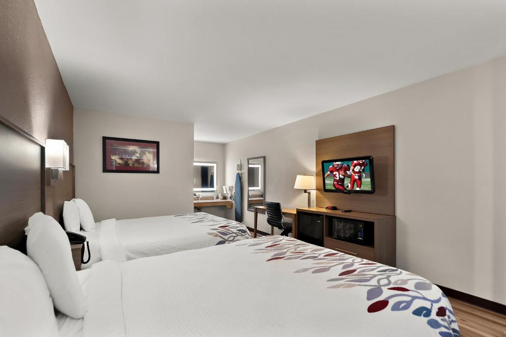 Deluxe Room Two Queen Beds Disability Access Walk Shower First Floor Non-Smoking,1540367461:JPEG