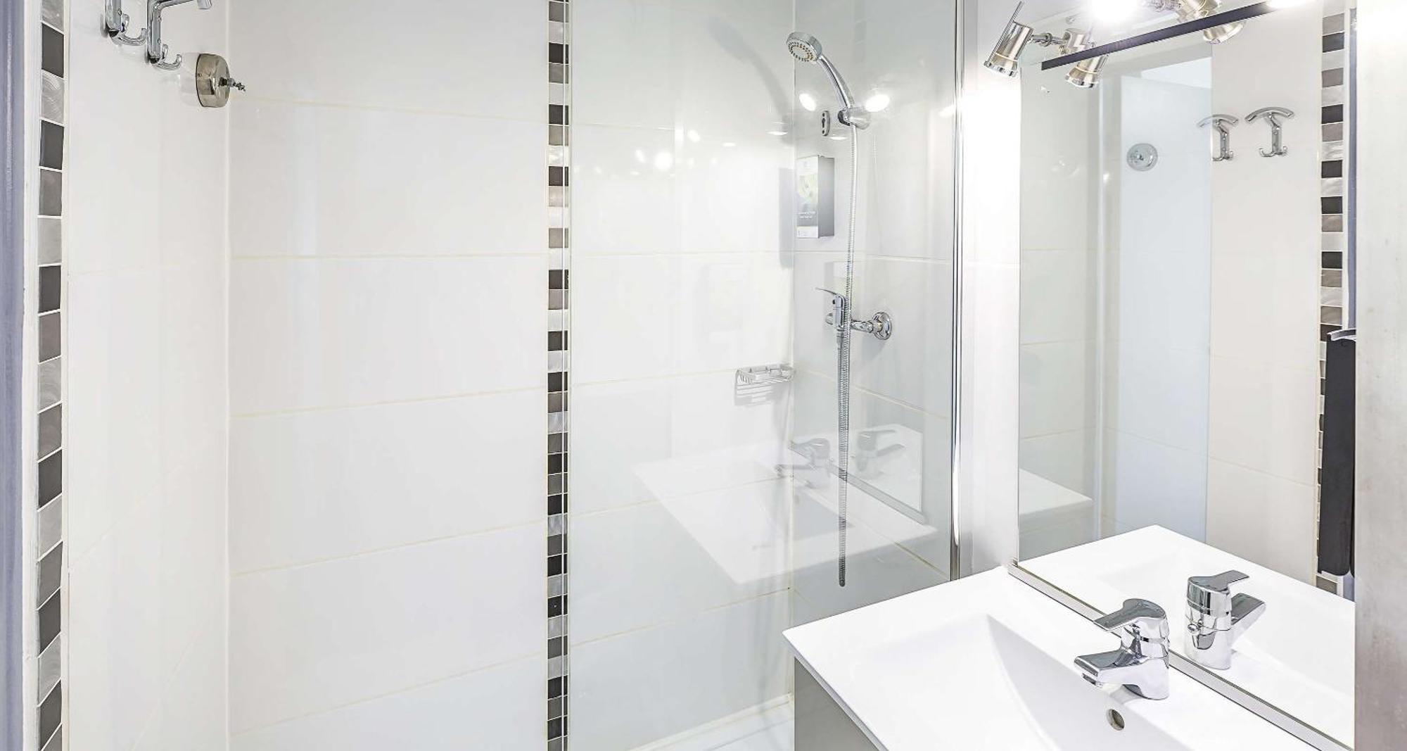 Chambre Lit Queen-Size Standard - Non-Fumeurs