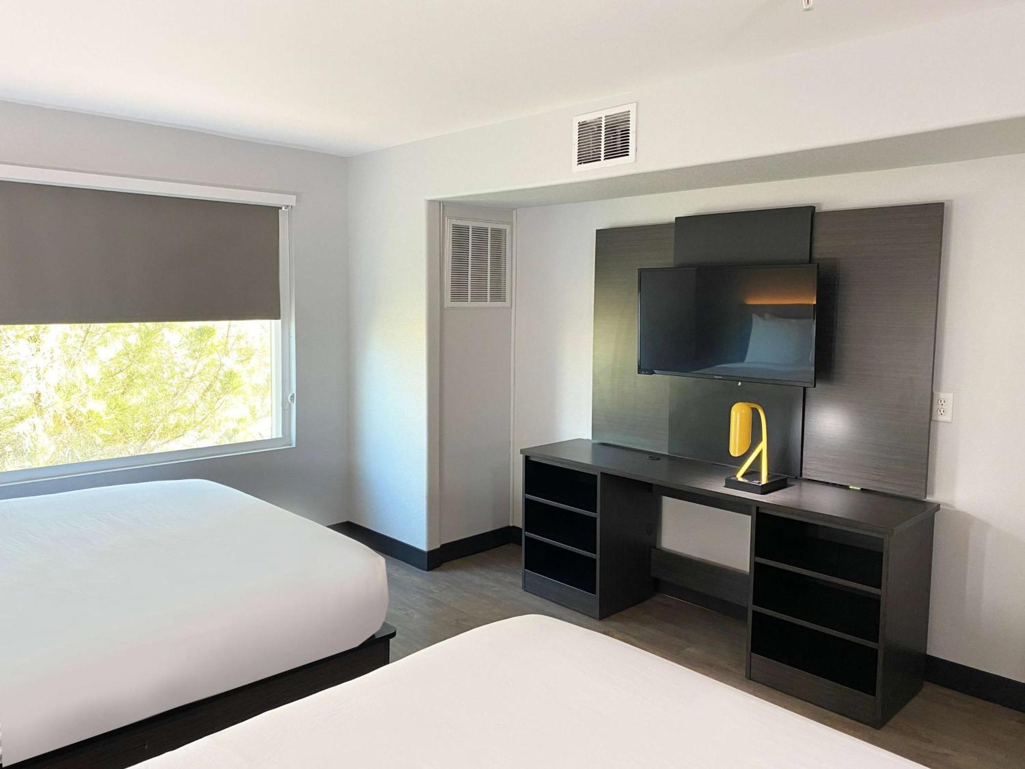 Double Room with Two Double Beds and Kitchen - Mobility Accessible/Non-Smoking