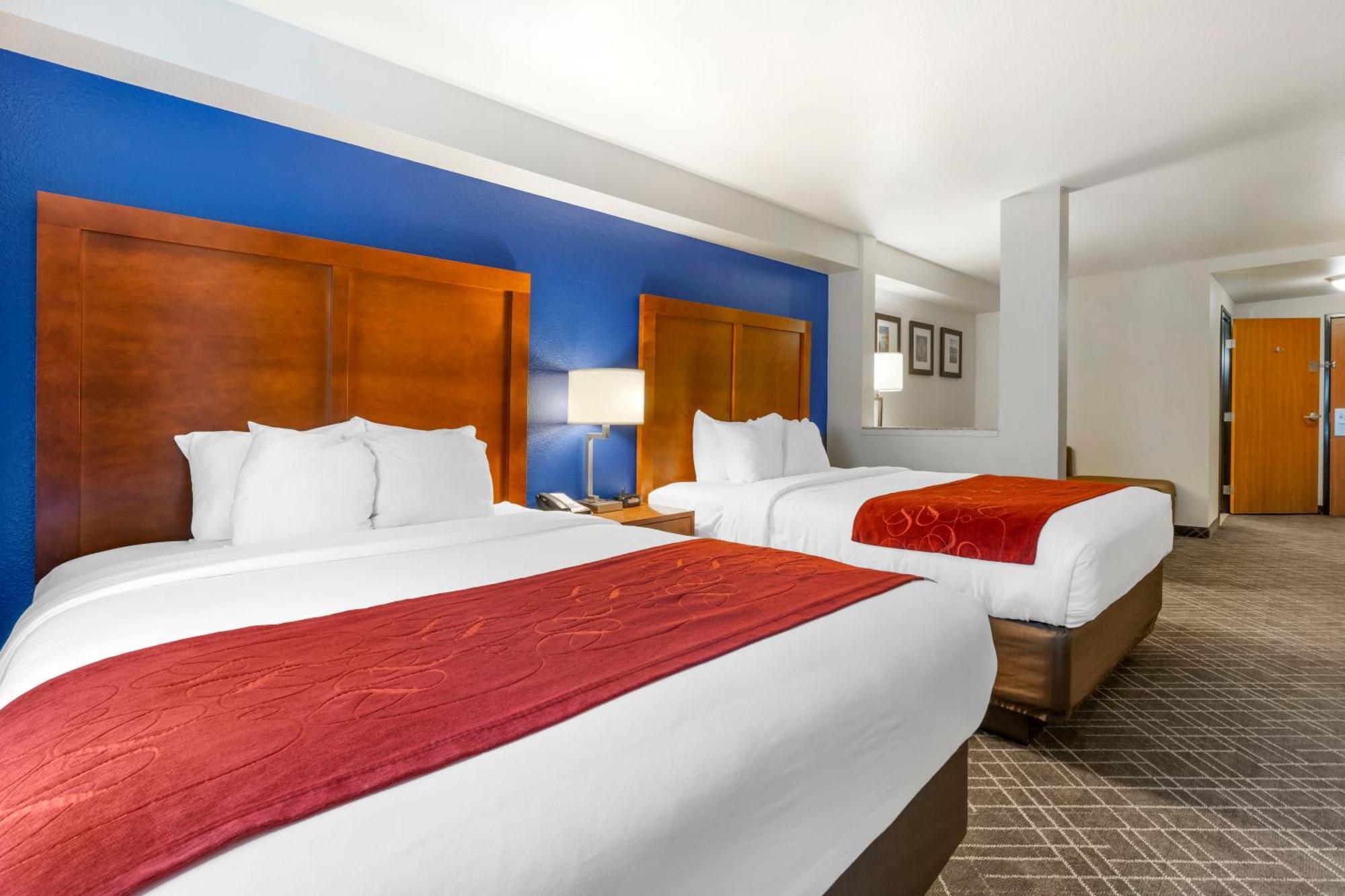 Queen Suite Sofa Bed Non-Smoking,1227676703:JPEG