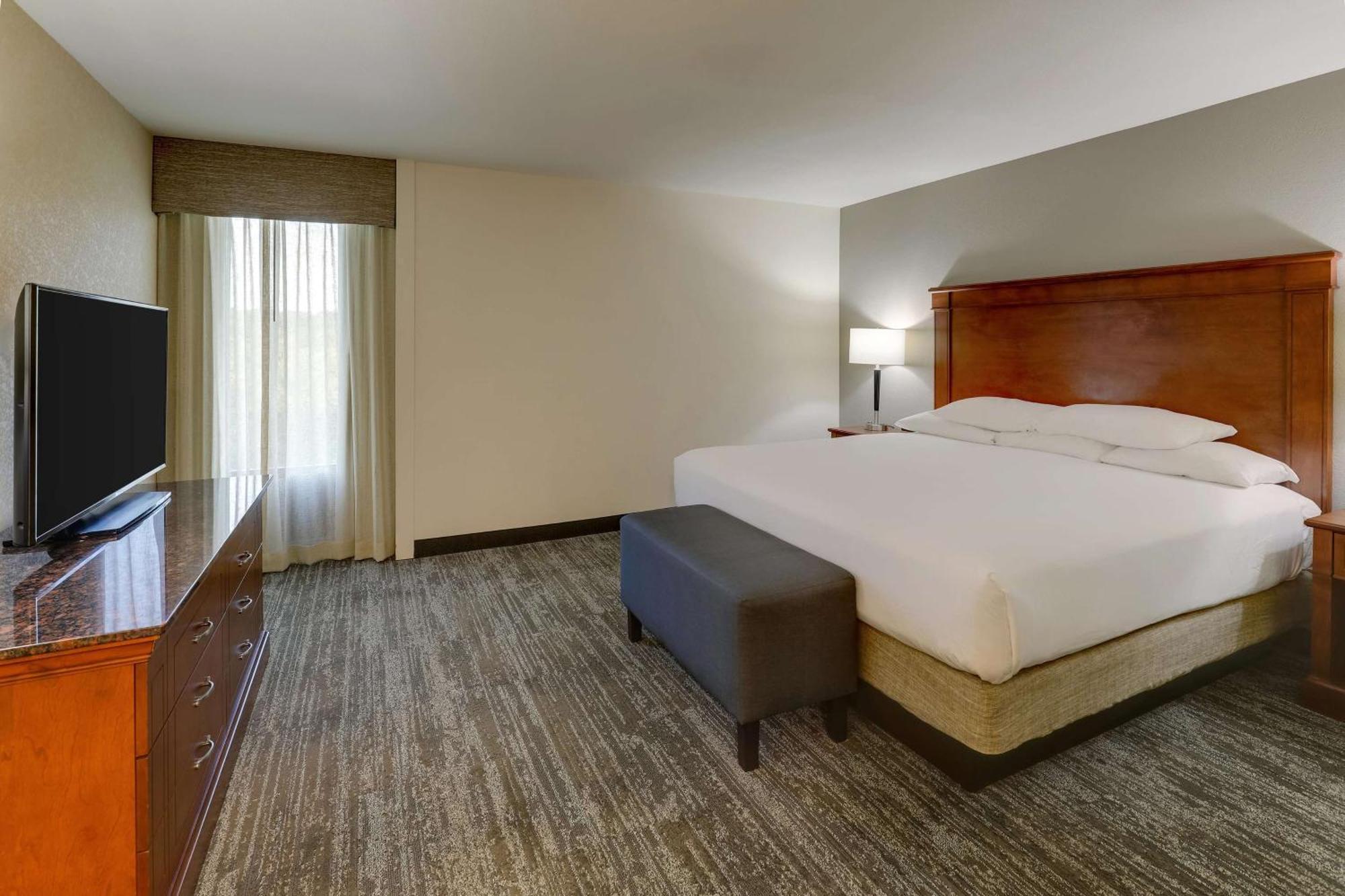 Superior King Suite with Sofa Bed - High Floor
