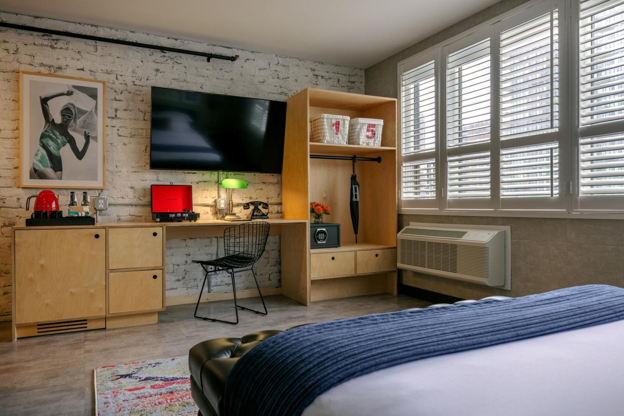 Queen Loft,1542124528:JPEG
