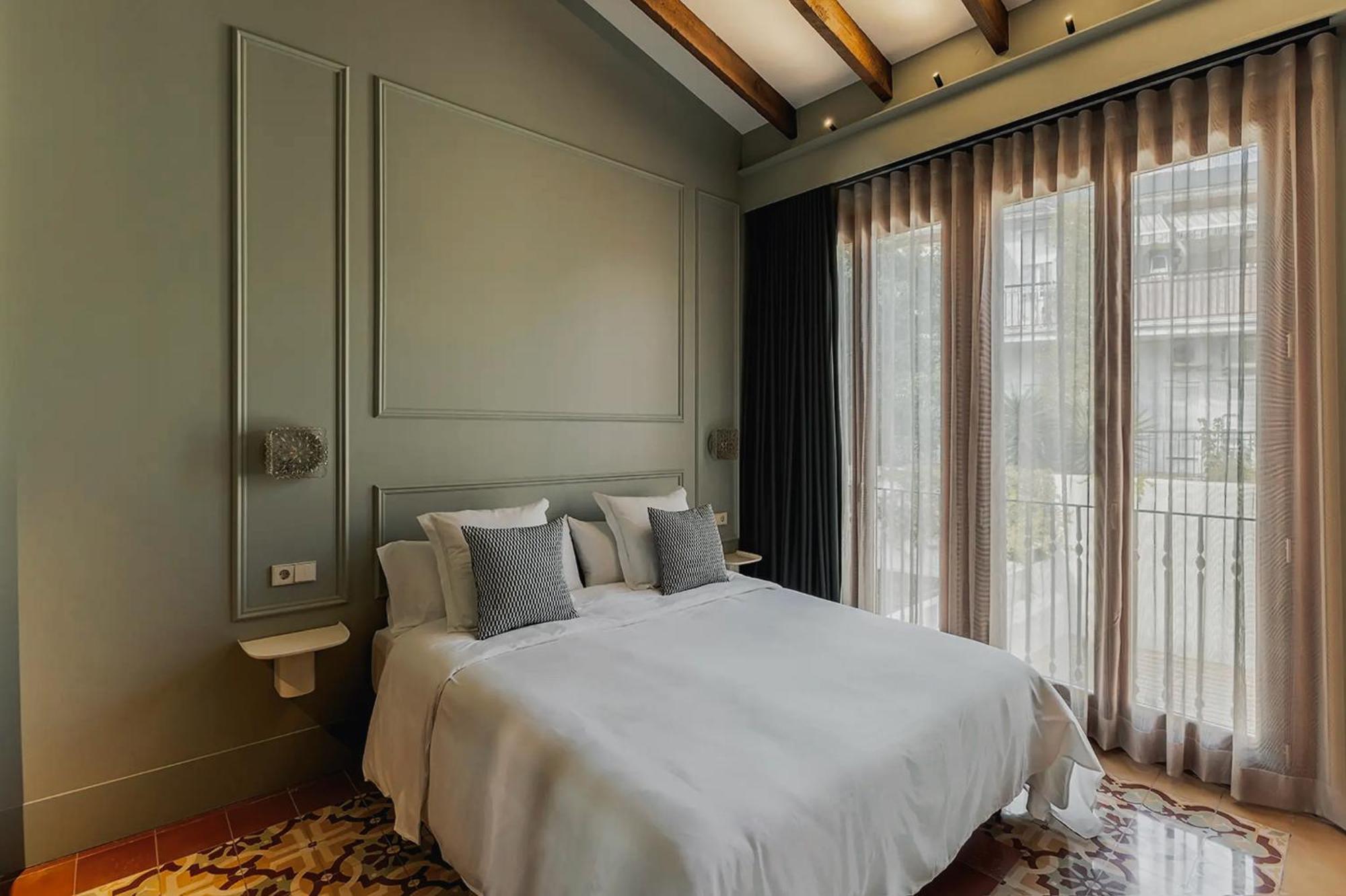 Quarto Queen com Vista Jardim