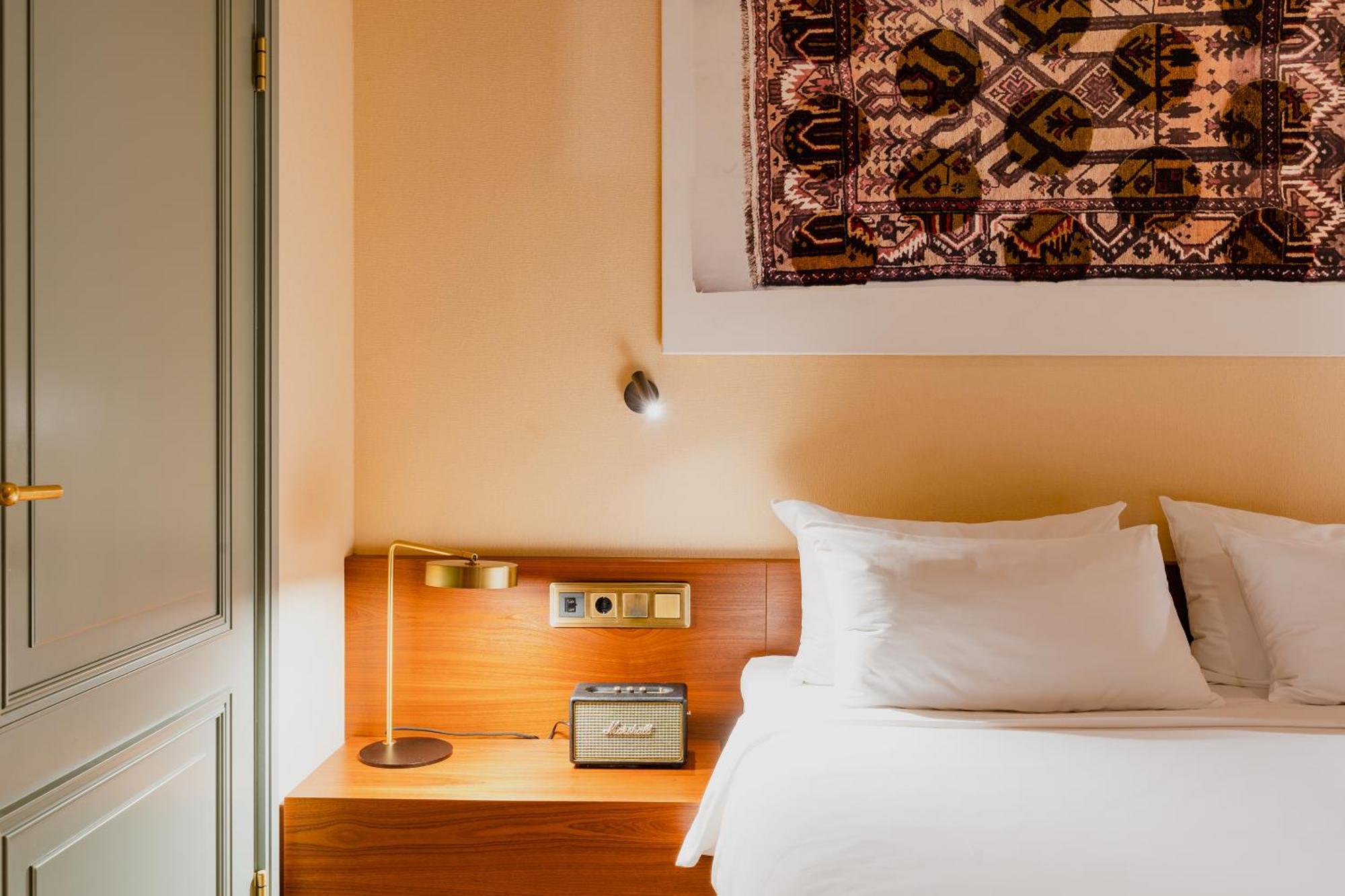 Indoor Tweepersoonskamer met 1 of 2 bedden, zonder Direct Daglicht