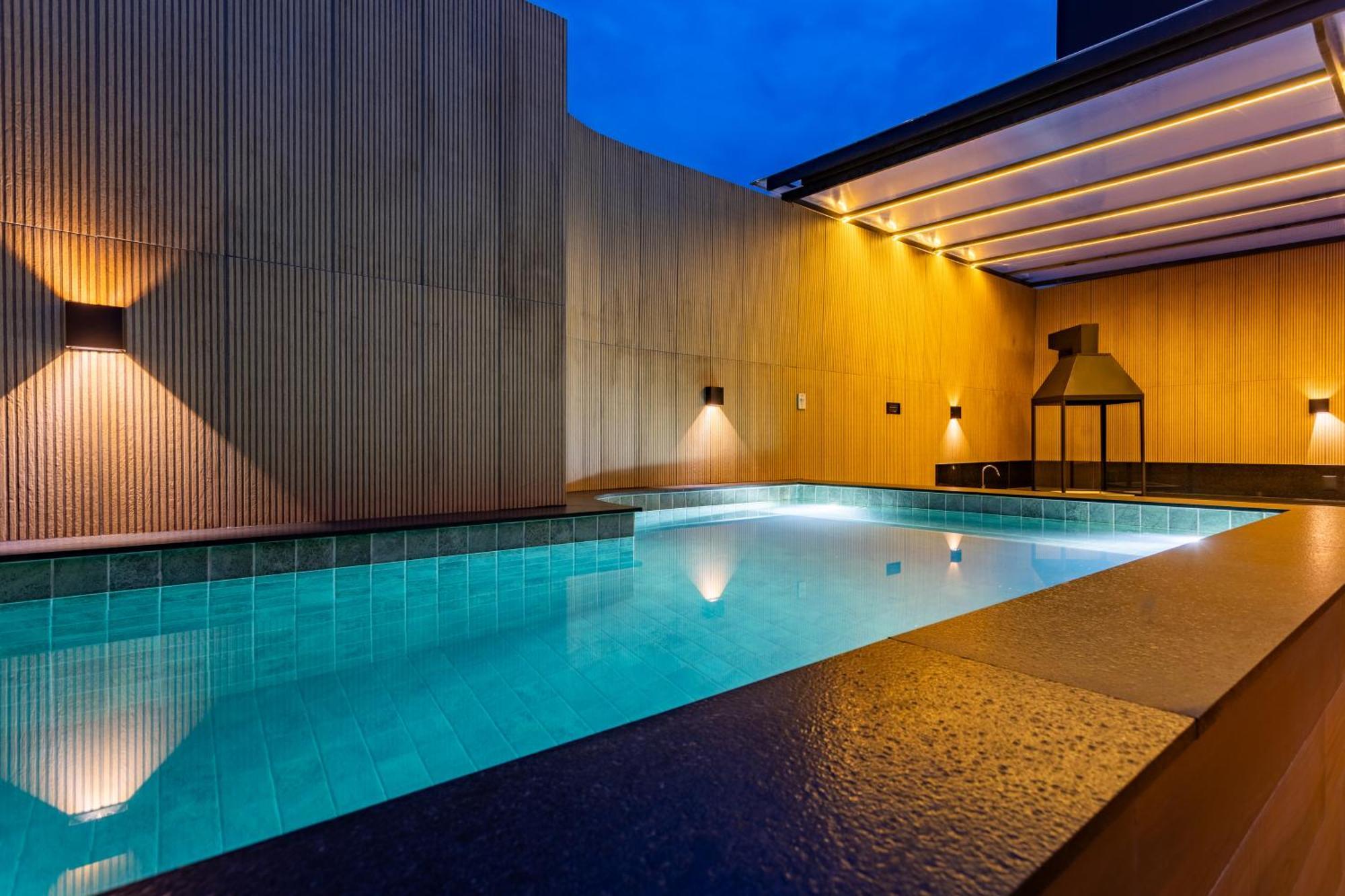 Suíte com Piscina Privativa