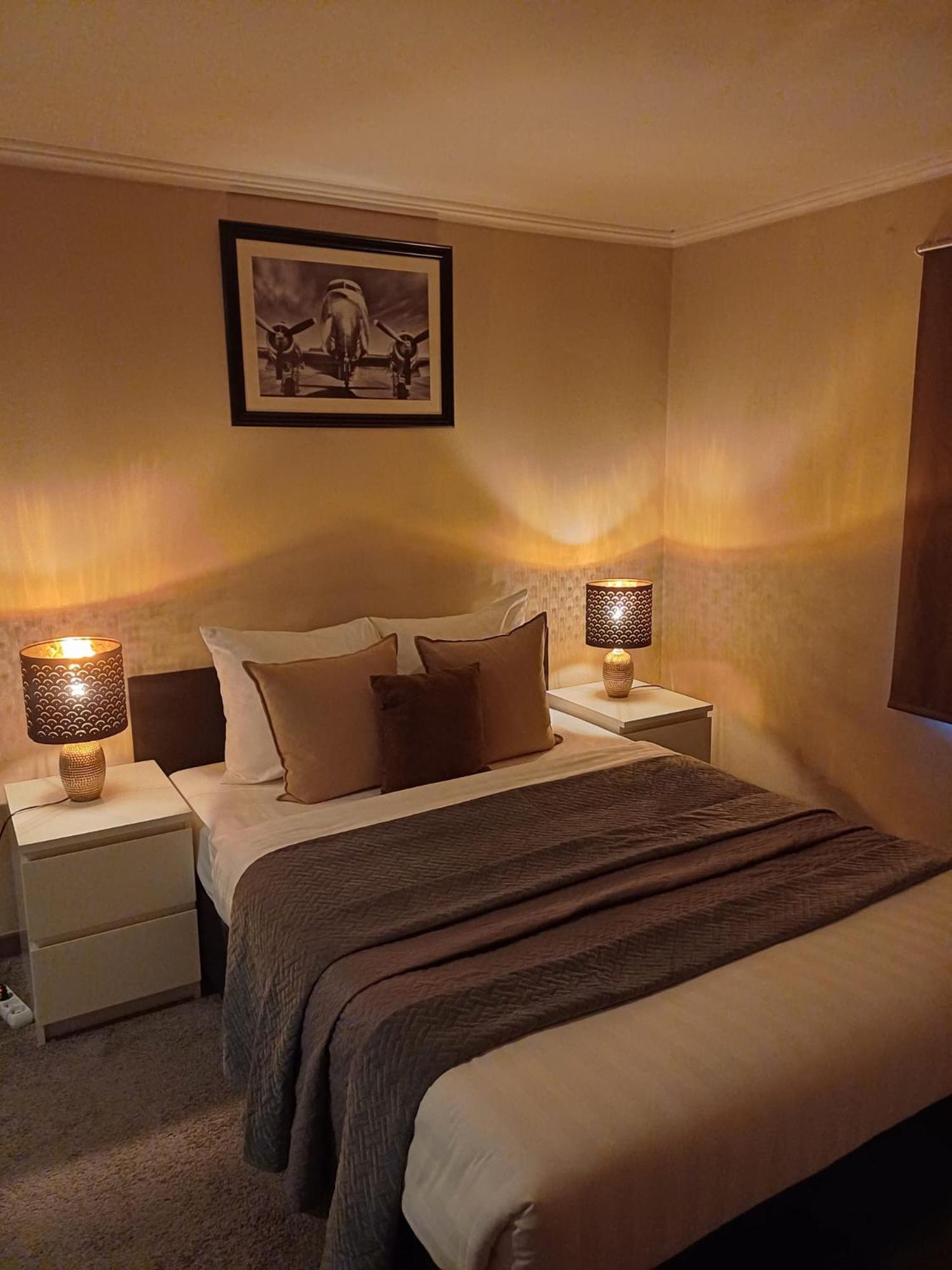 Double Room,1542833977:JPEG