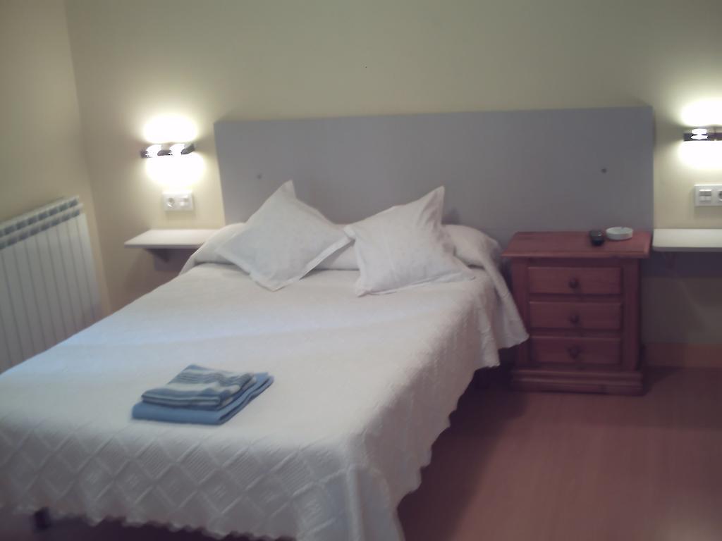 Doppel-/Zweibettzimmer mit Gemeinschaftsbad