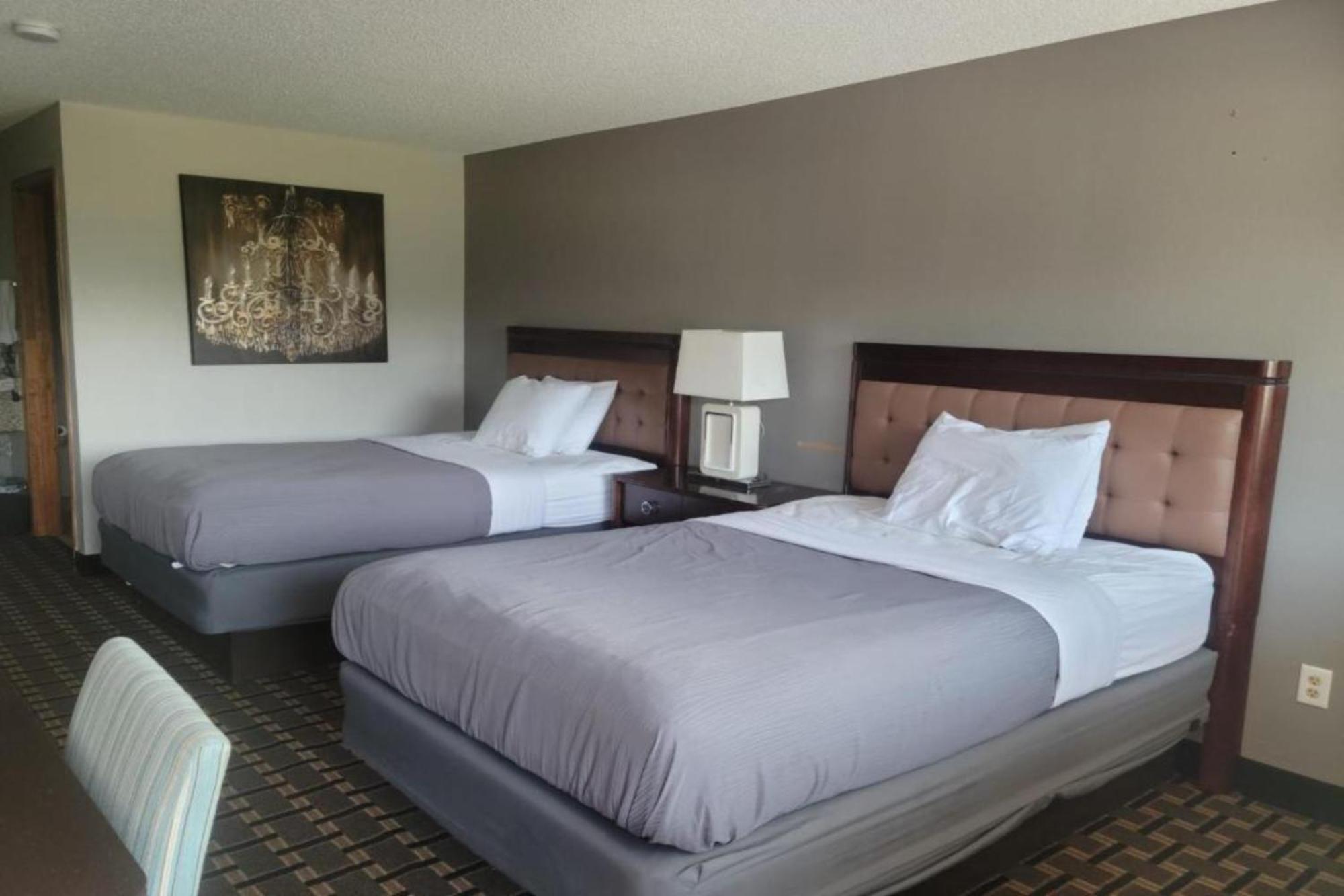2 Full Bed Accessible