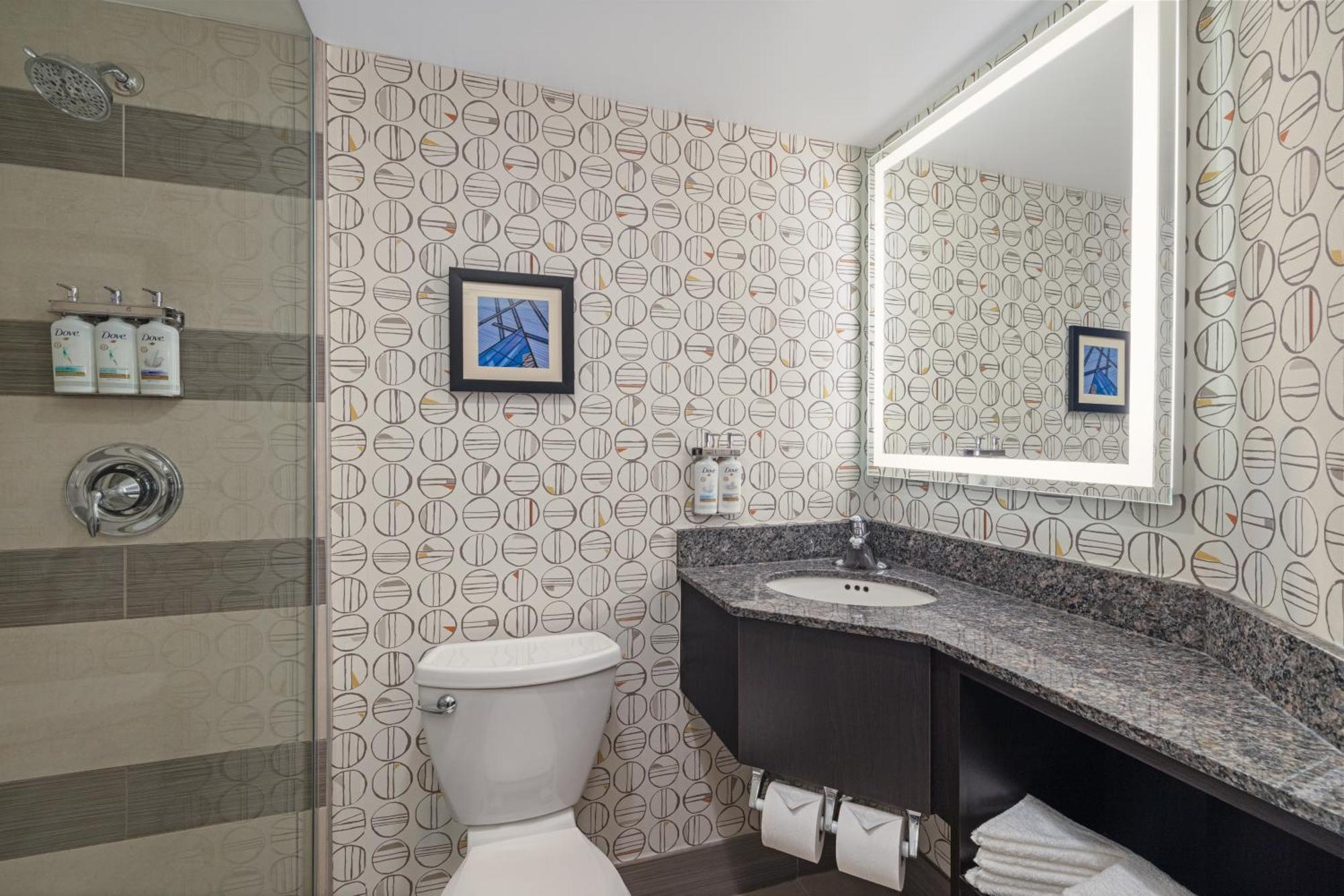 King Suite with City View,1543138534:JPEG