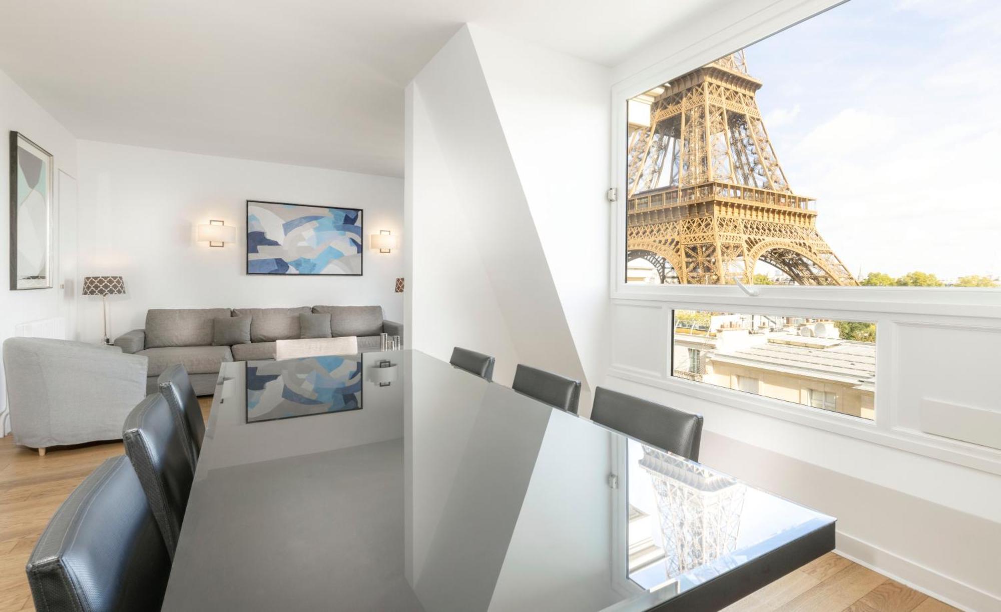 Apartamento Dúplex com 3 Quartos - Torre Eiffel