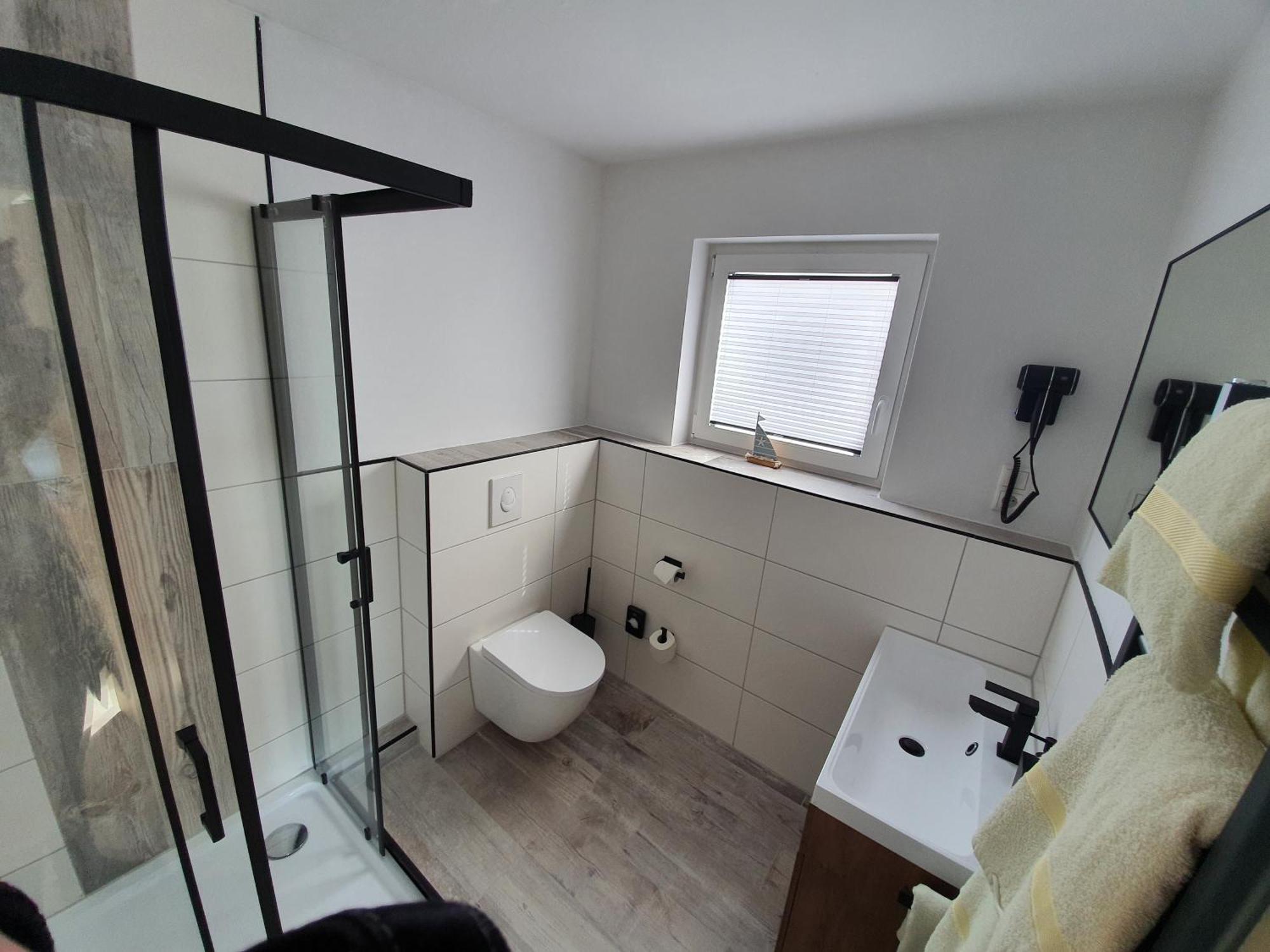 Large Double Room,1661737393:JPEG