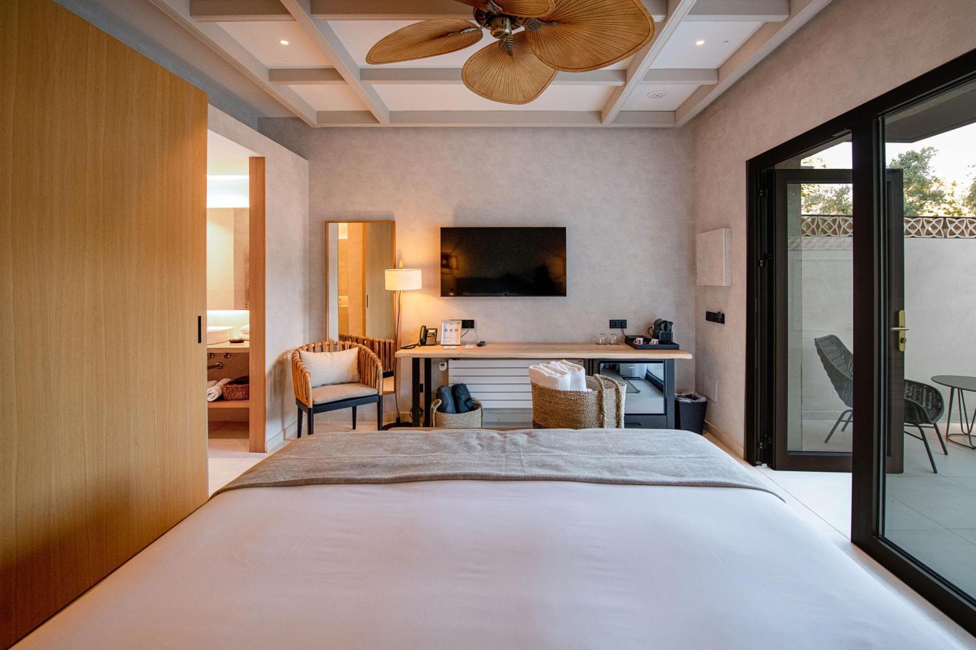 Chambre Lit Queen-Size - Vue sur Jardin