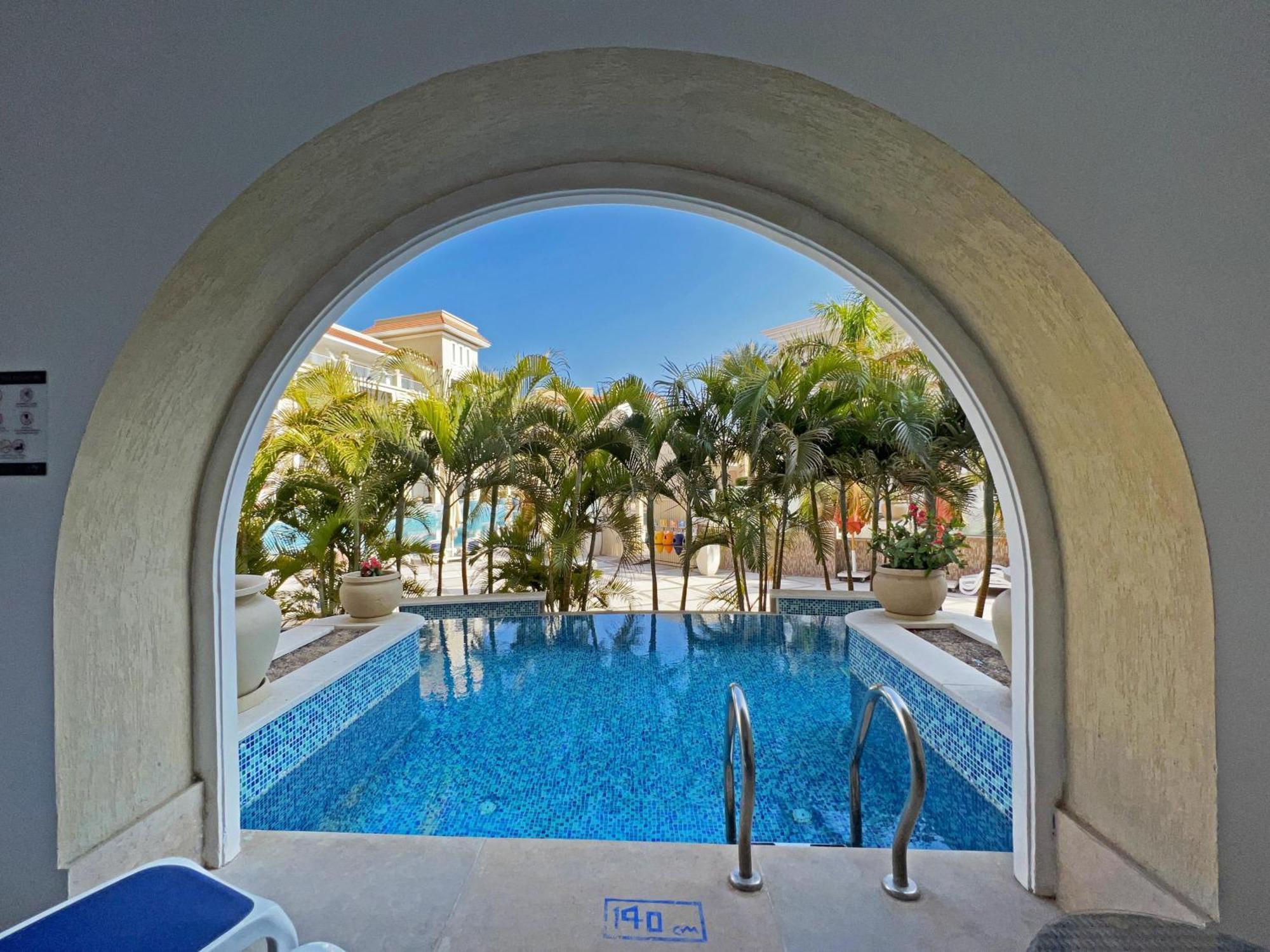 Hébergement Deluxe avec Accès Direct à la Piscine
