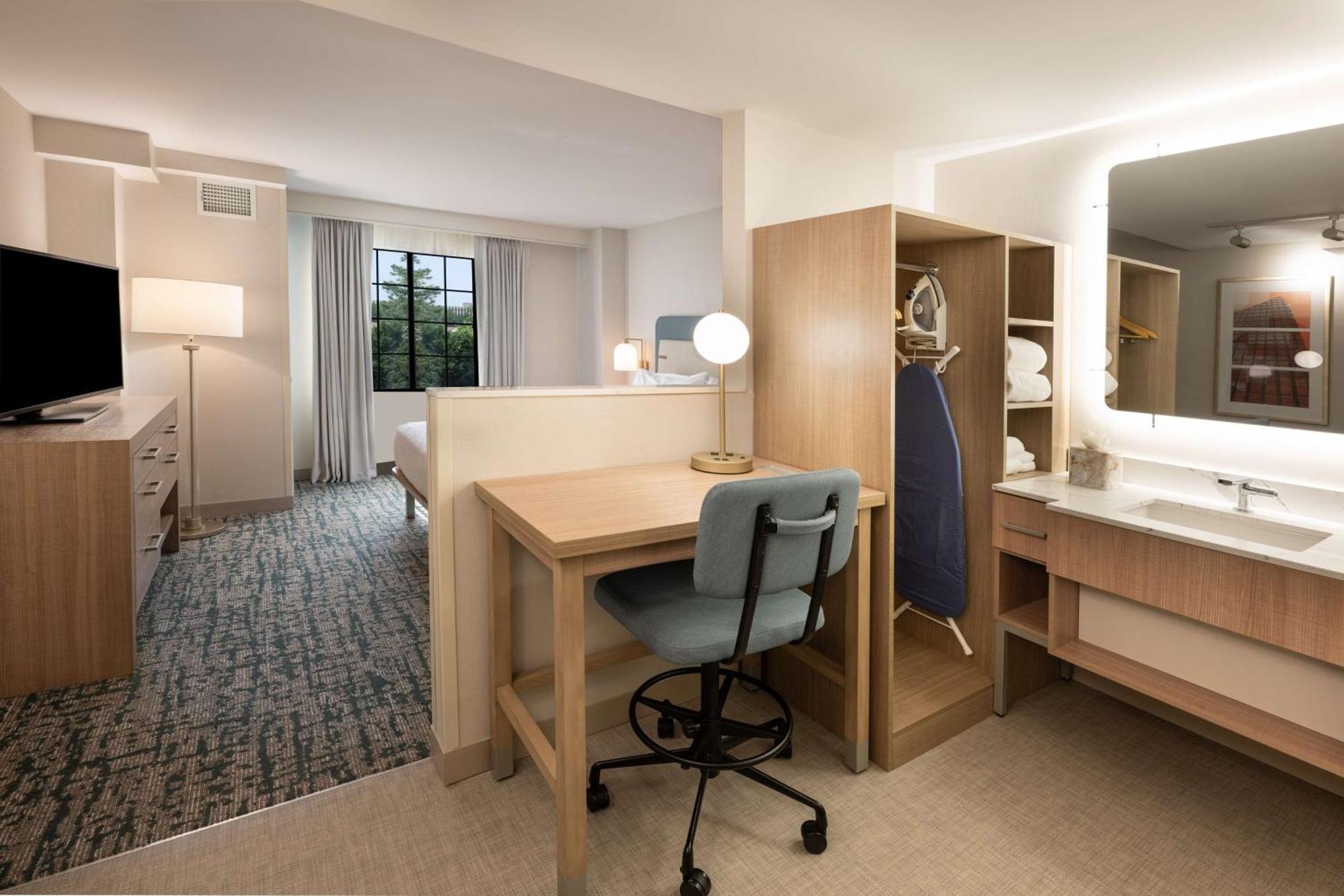 Efficiency King Suite