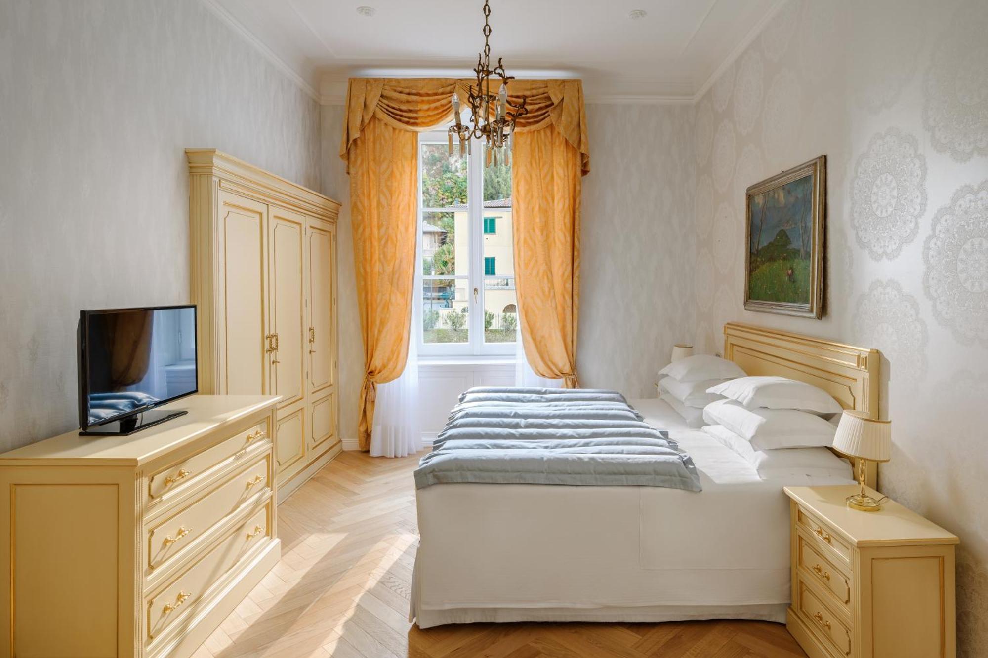 Classic Double Room with Park View,1588059779:JPEG