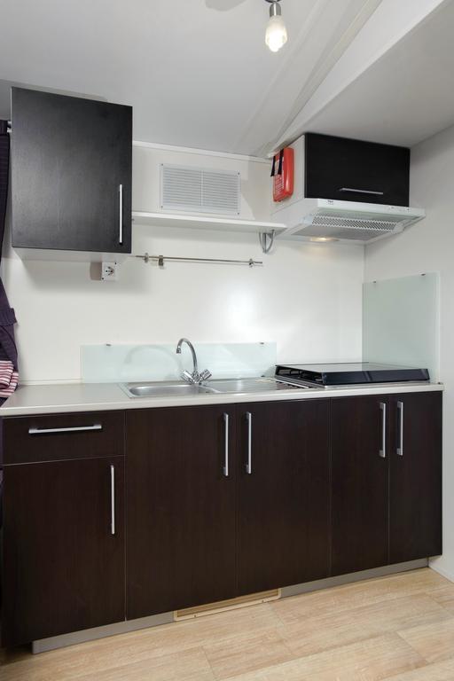 Standaard Stacaravan met 2 Slaapkamers en Terras